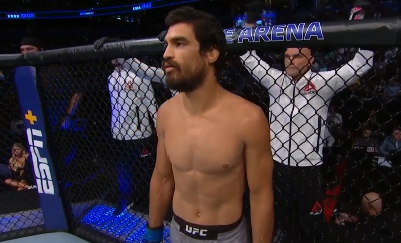 Kron Gracie in his fight with Cub Swanson.