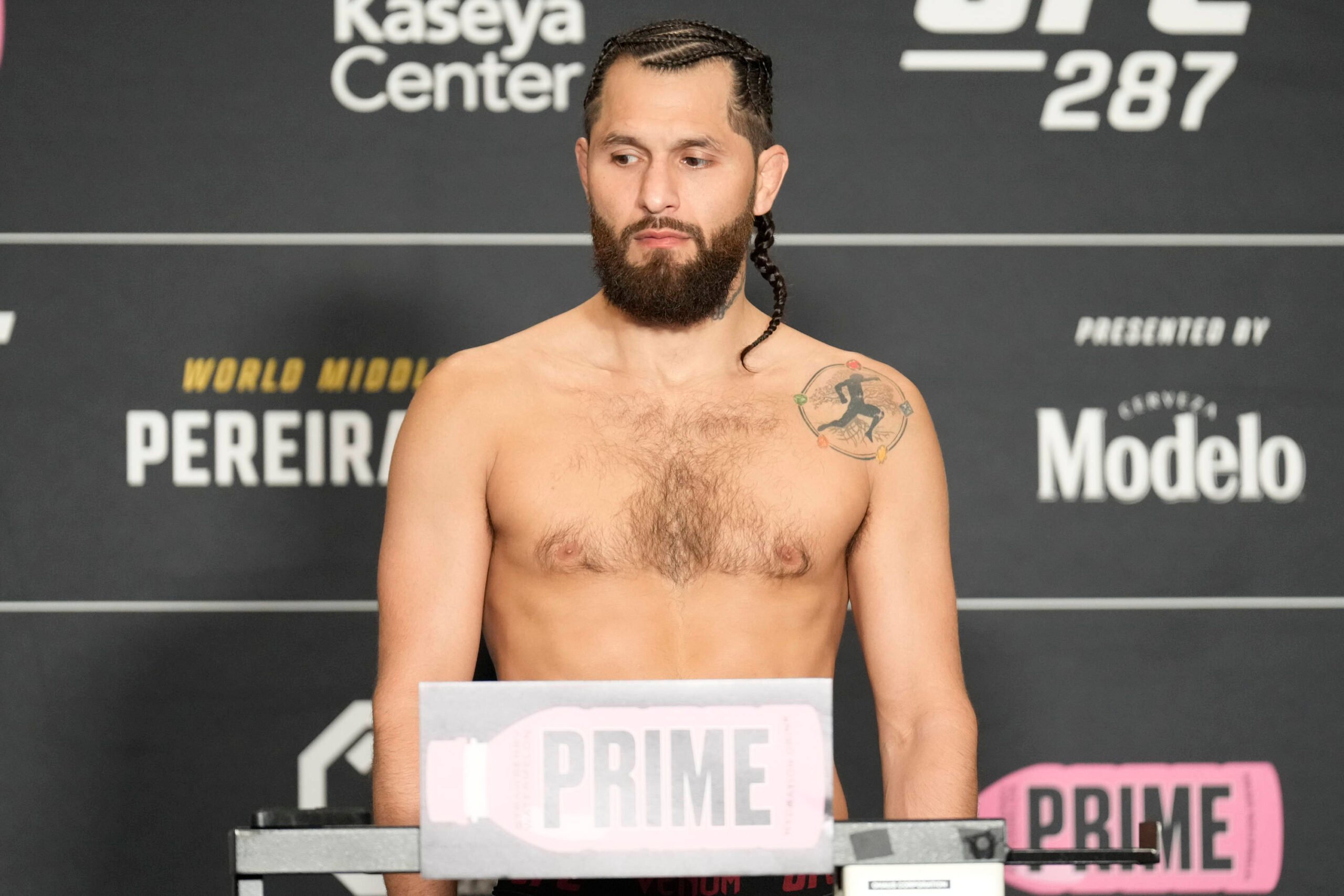 Gilbert Burns Jorge Masvidal greasing UFC 287