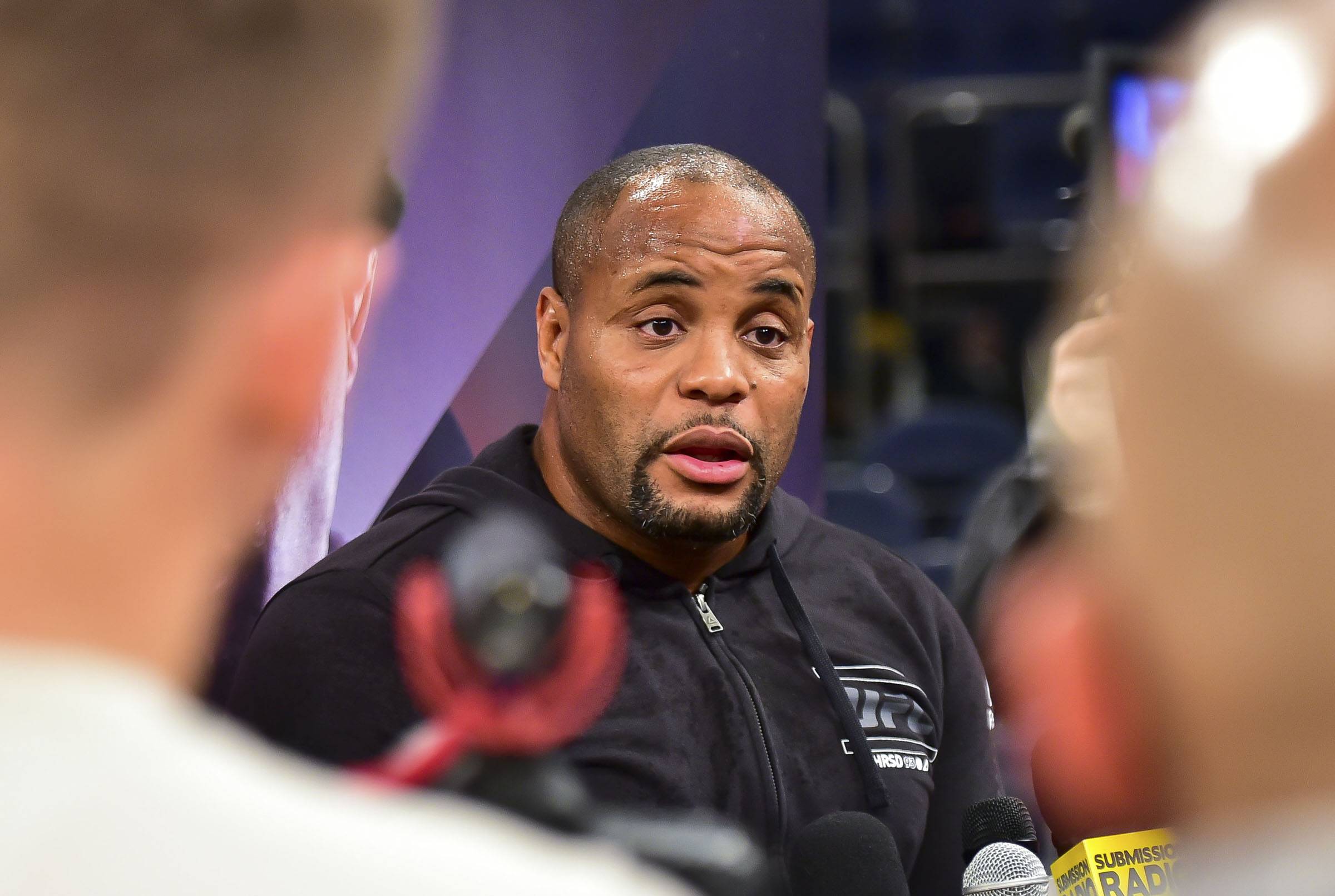 Daniel Cormier gets ready for UFC 230 in 2018.