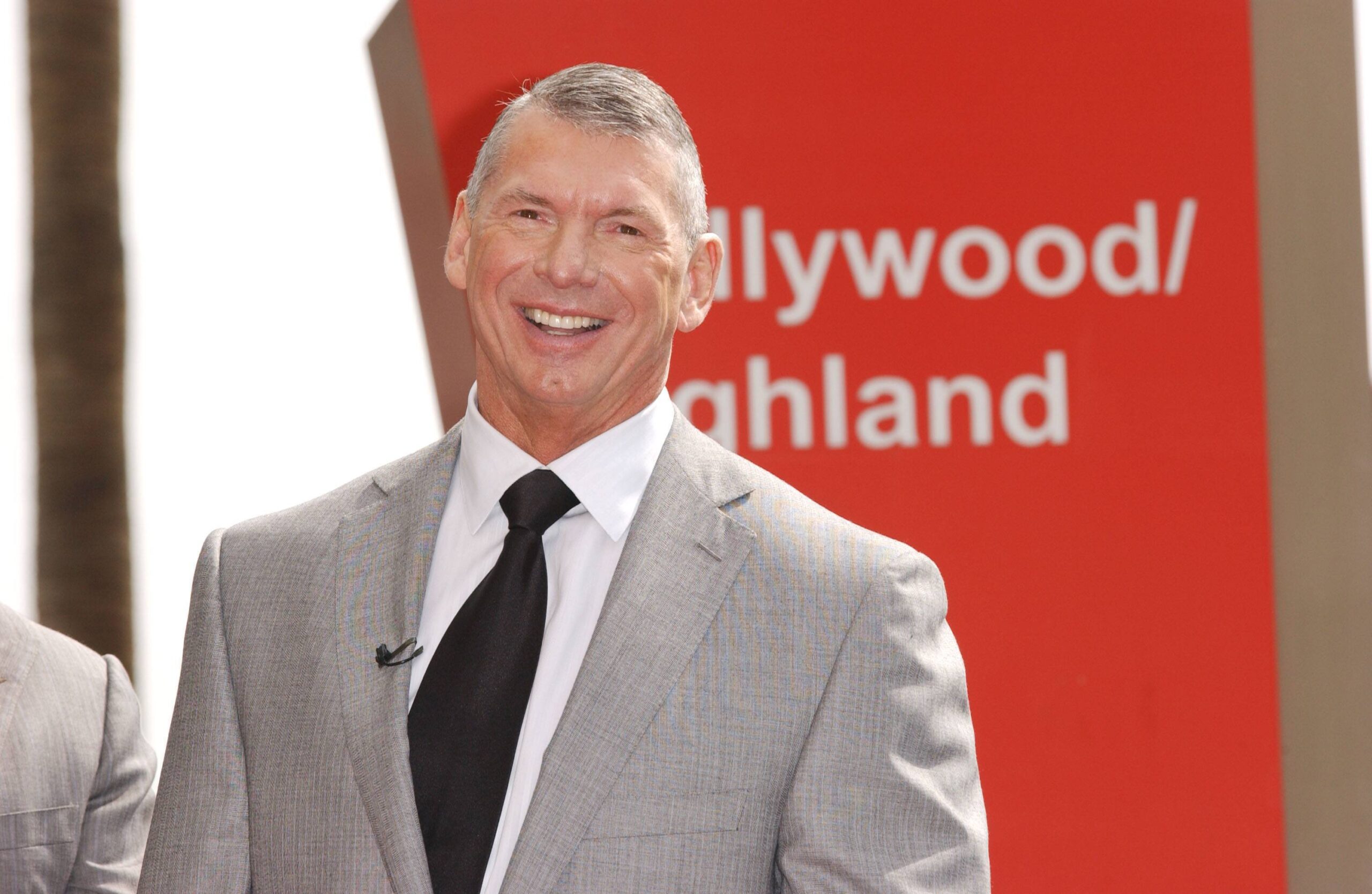 IMAGO / PicturePerfect Vince McMahon (Vorsitzender WWE) anlässlich seiner Ehrung mit einem Stern auf dem Hollywood Walk of Fame - Hollywood, Kalifo...