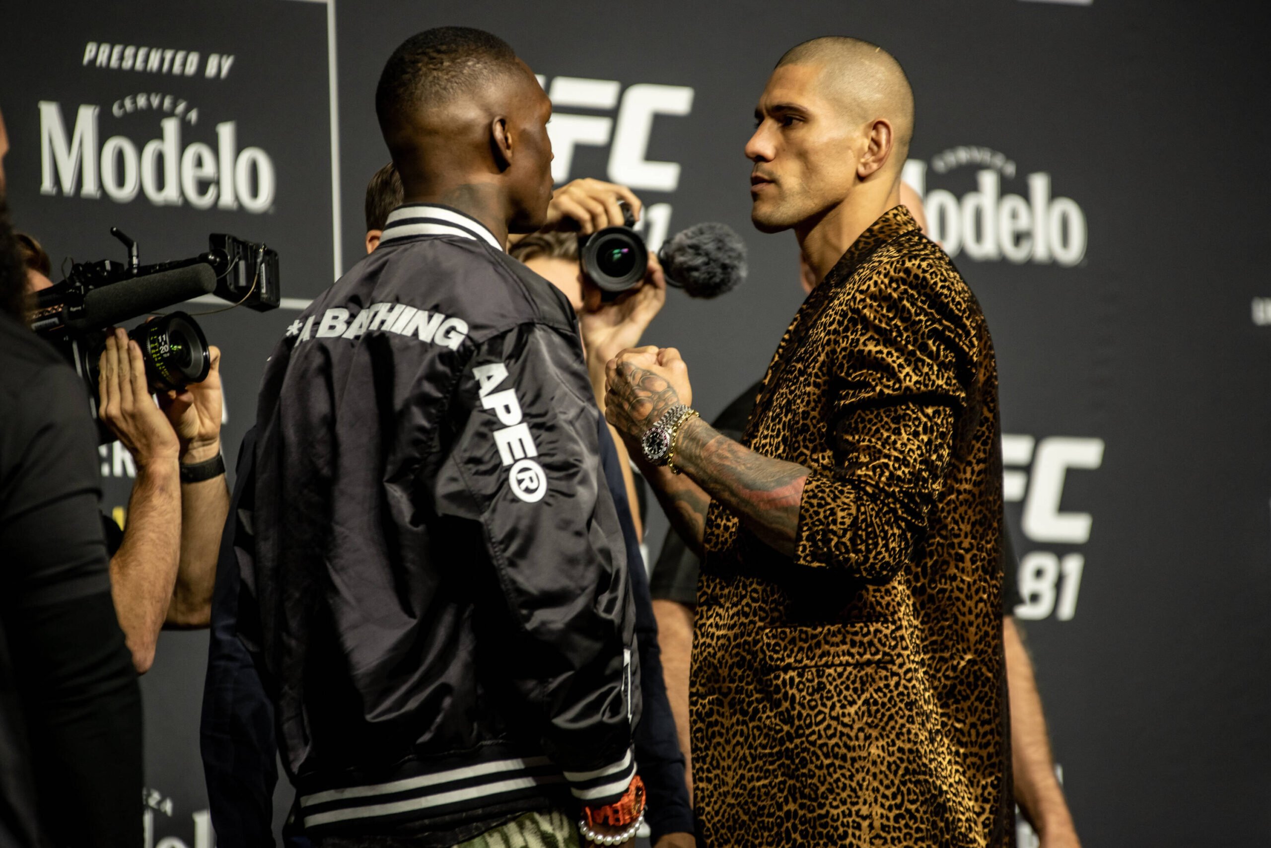 ISrael Adesanya faces off with Alex Pereira at UFC 281. The pair will now meet at UFC 287.