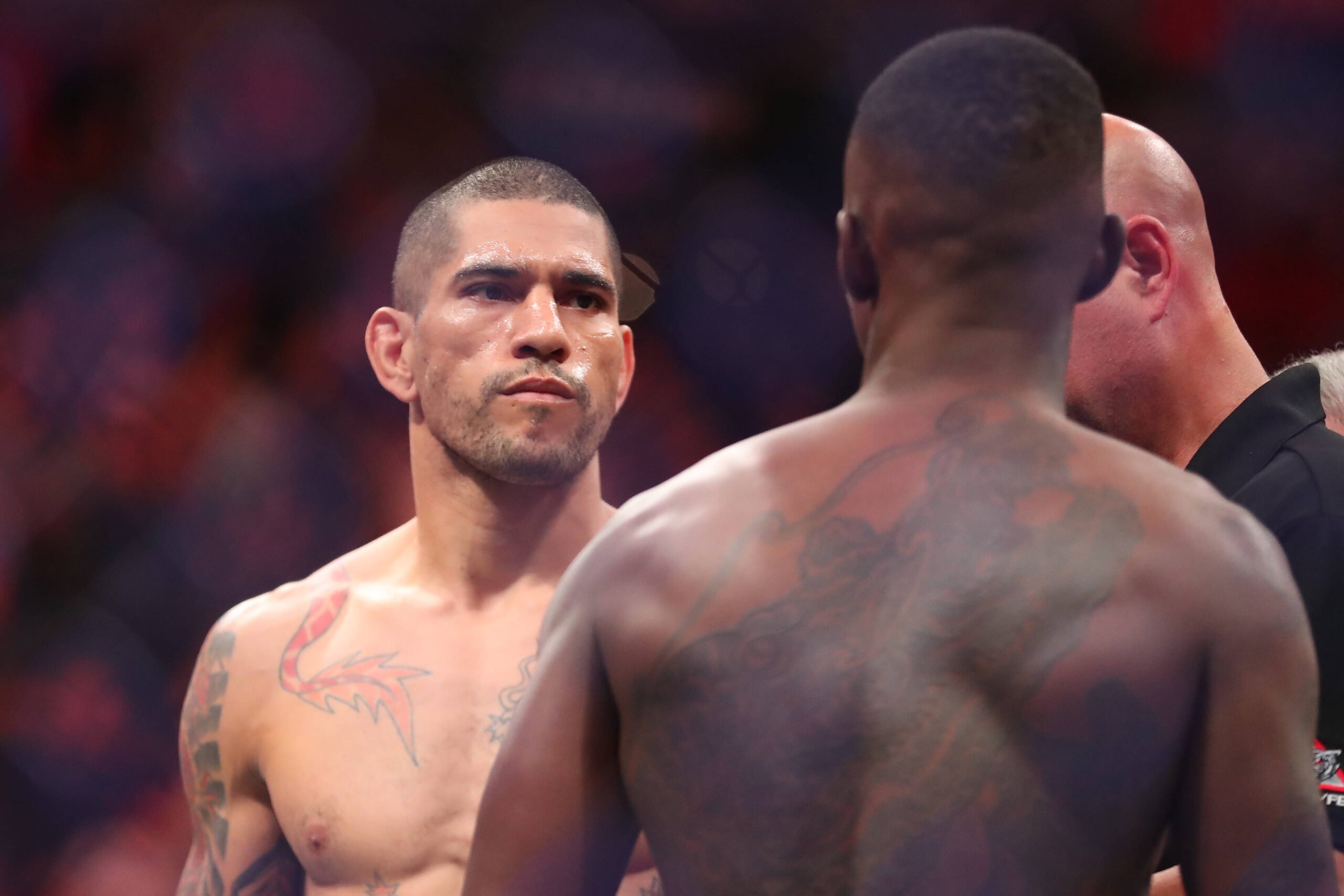 Alex Pereira and Israel Adesanya face off at UFC 287.