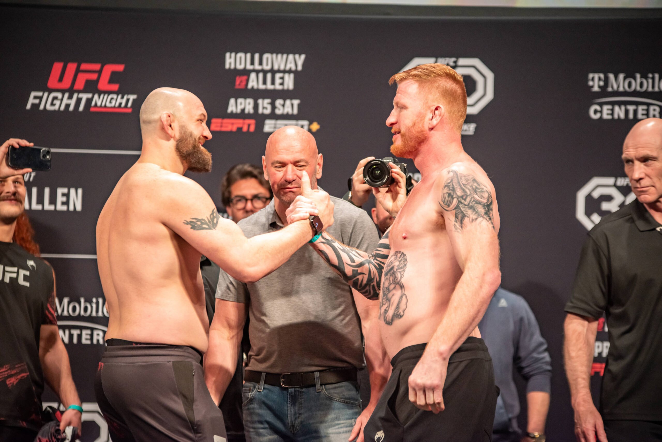 Zak Cummings & Ed Herman shake hands at their UFC Kansas City weigh ins.