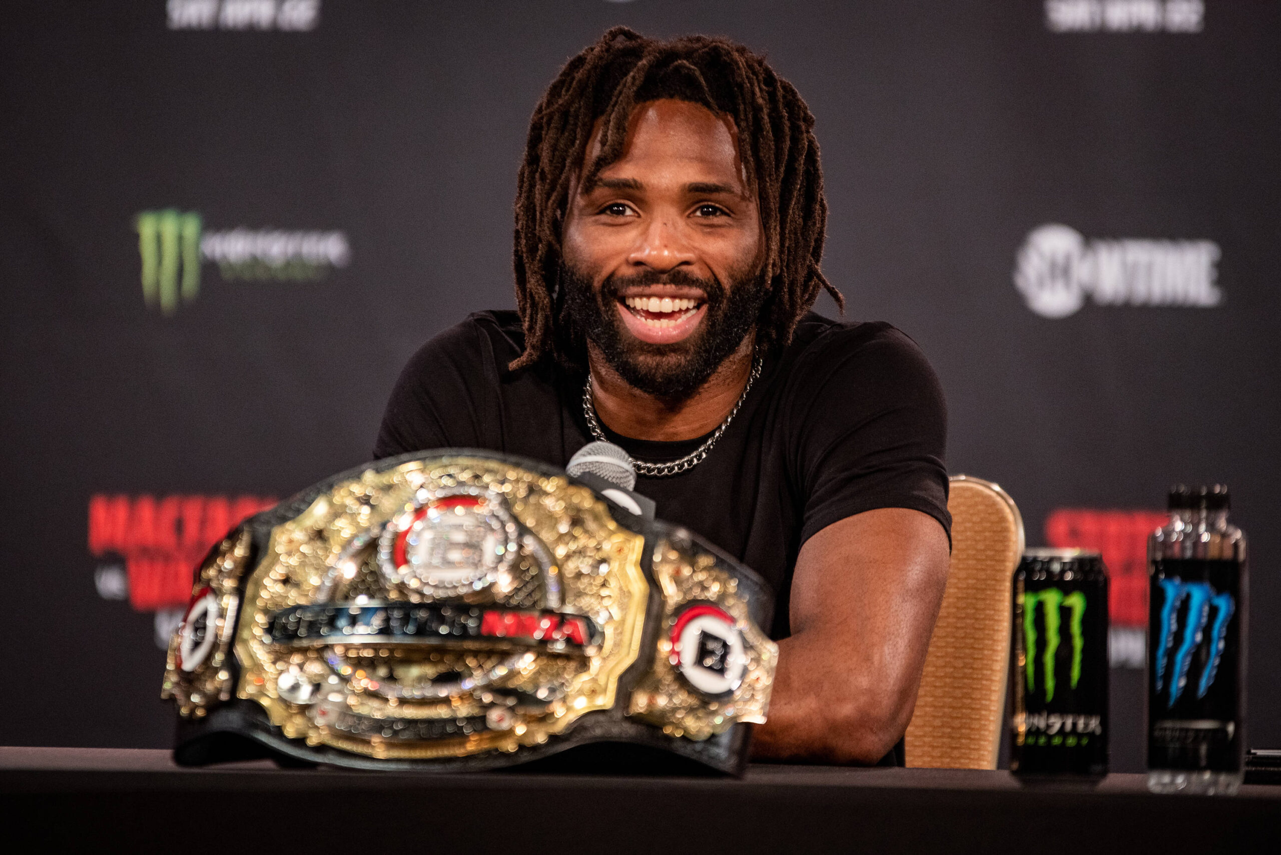 Kampfsport, MMA Pressekonferenz in Honolulu April 19, 2023, Honolulu, HI, Hawaii, USA: HONOLULU, HAWAII - APRIL 18: Raufeon Stots addresses the med...