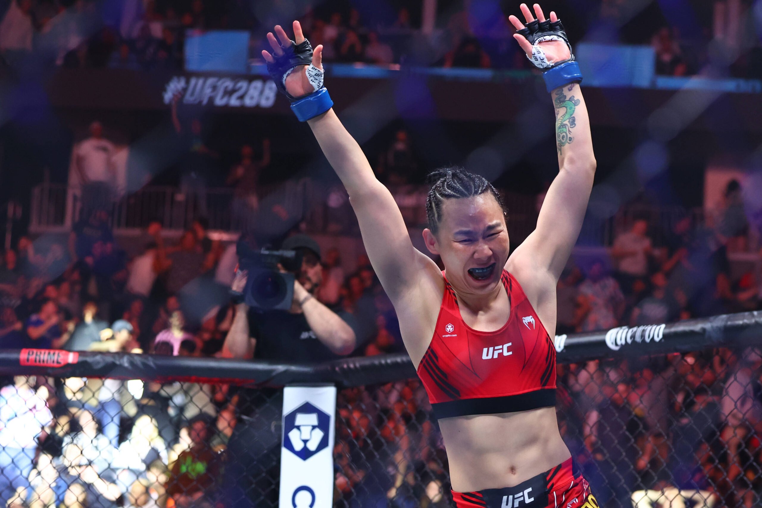 Dana White talks Yan Xiaonan, who celebrates her win against Jéssica Andrade at UFC 288.