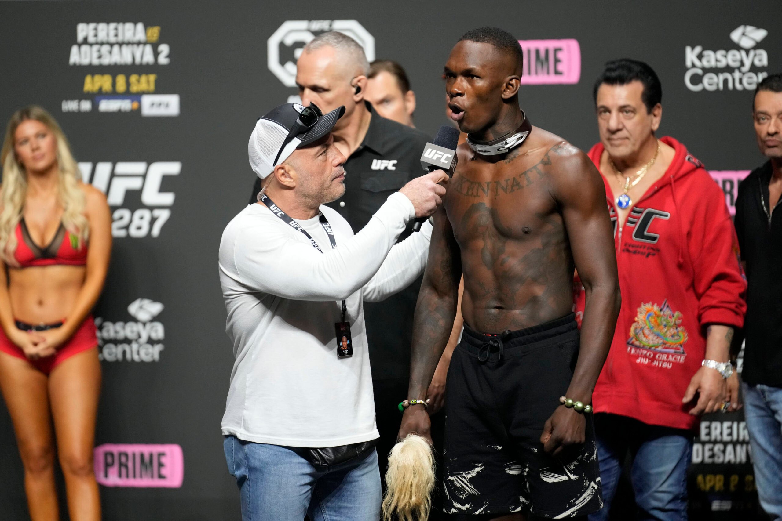 Israel Adesanya talks to Joe Rogan ahead of UFC 287.
