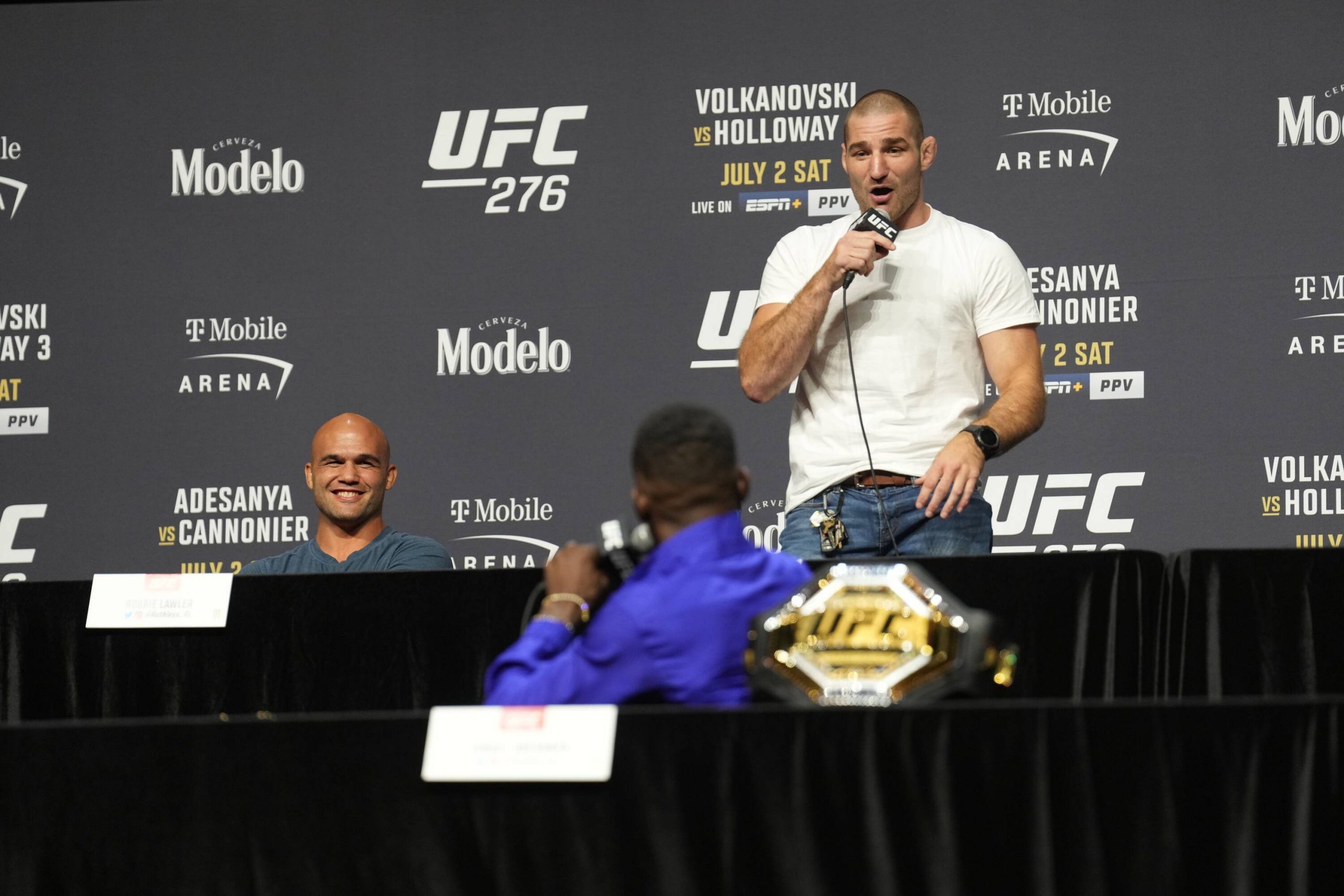 Israel Adesanya and Sean Strickland share some choice words at the press at T-Mobile for the official press conference, PK, Pressekonferenz at T-Mo...