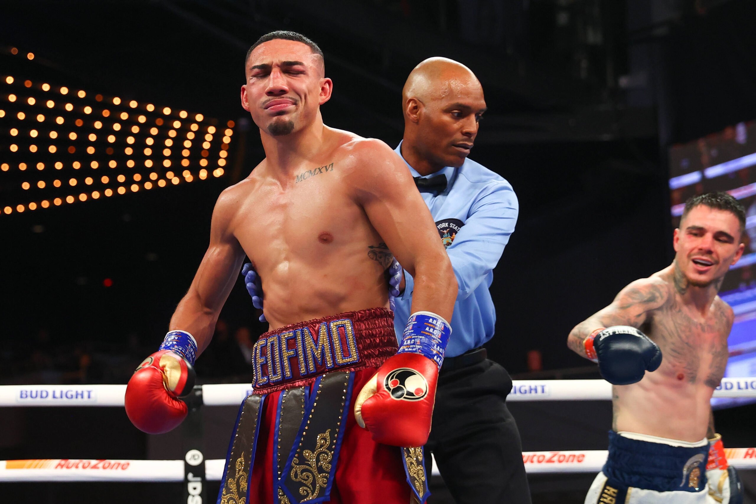 Teofimo Lopez in his fight with George Kambosas.