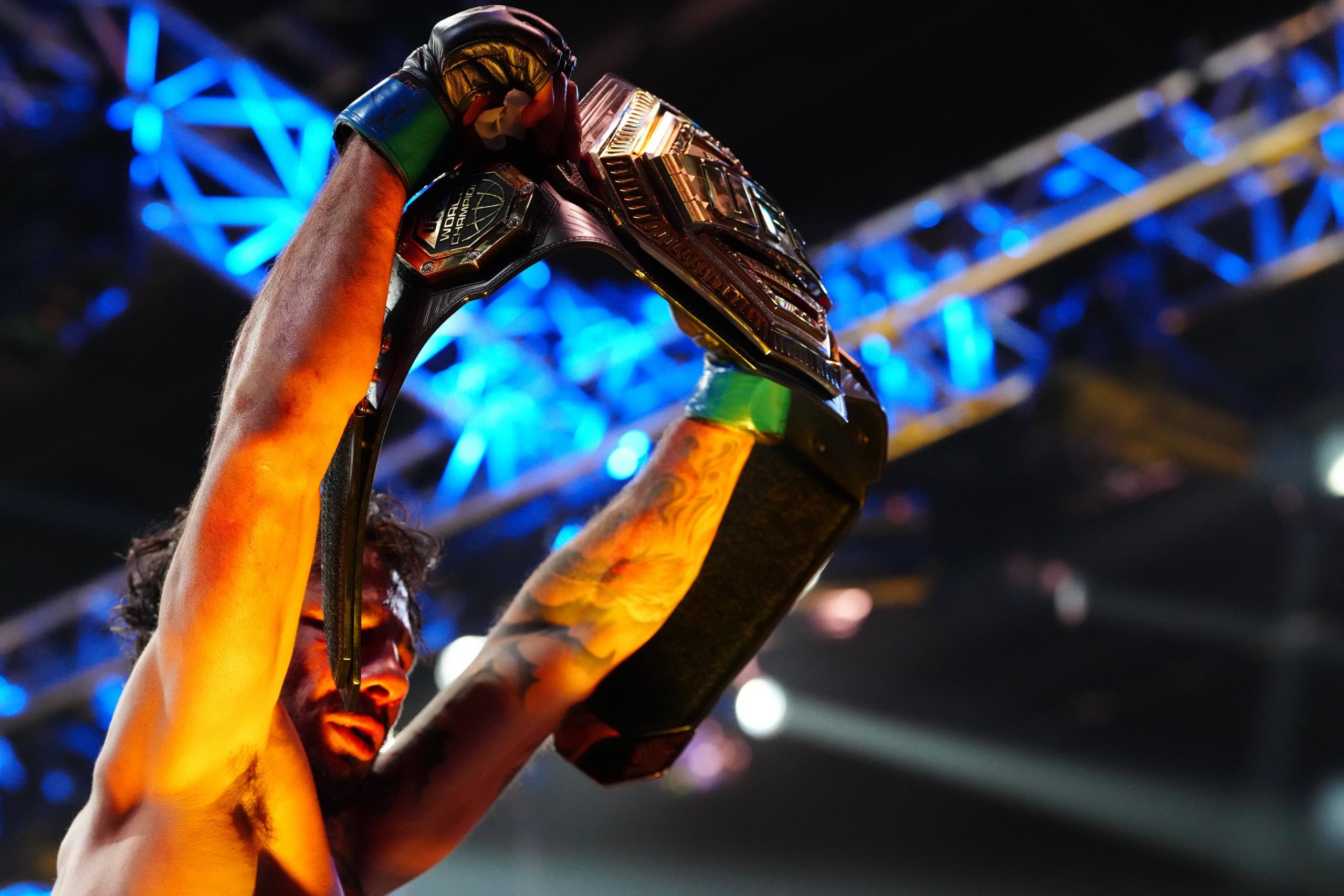 UFC 290 - Moreno vs Pantoja Jul 8, 2023; Las Vegas, Nevada, USA; Alexandre Pantoja (blue gloves) reacts to defeating Brandon Moreno (red gloves) du...