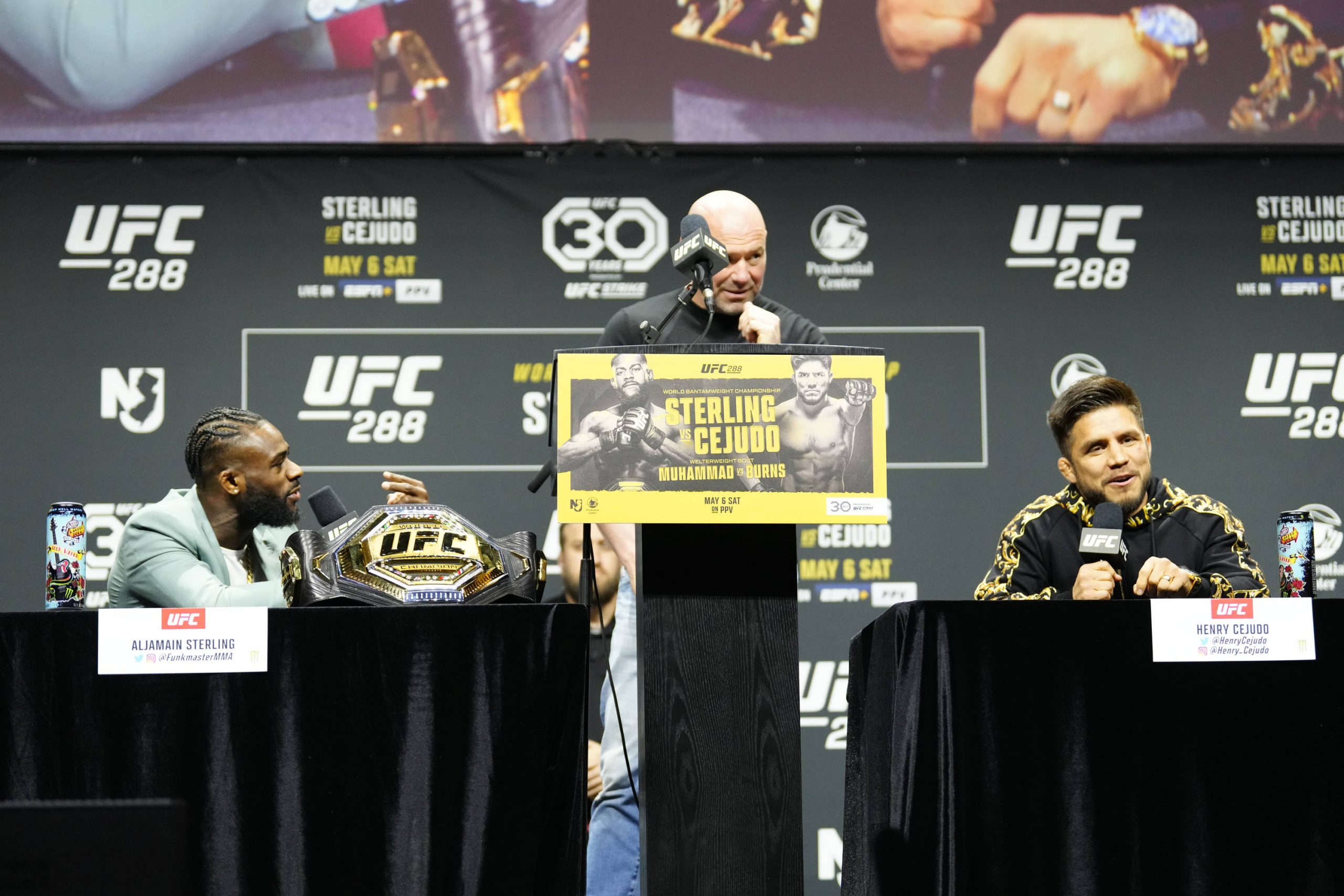 Dana White speaks to assembled MMA media at UFC 288.