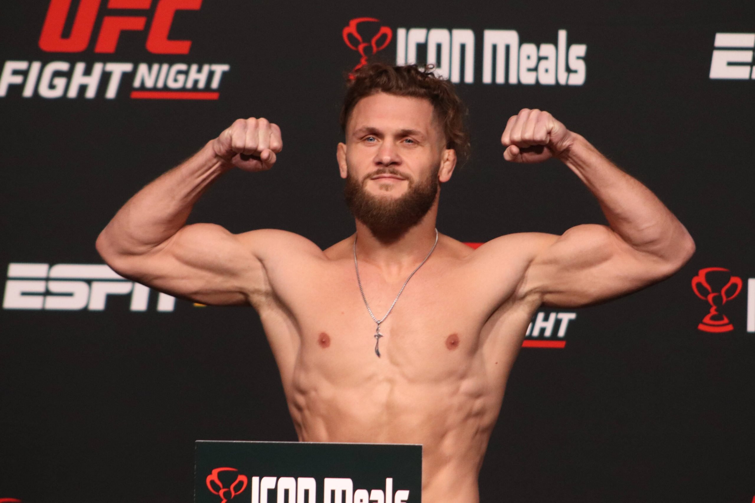 Rafael Fiziev vs. Mateusz Gamrot headlines Saturday's live UFC fight night mma card