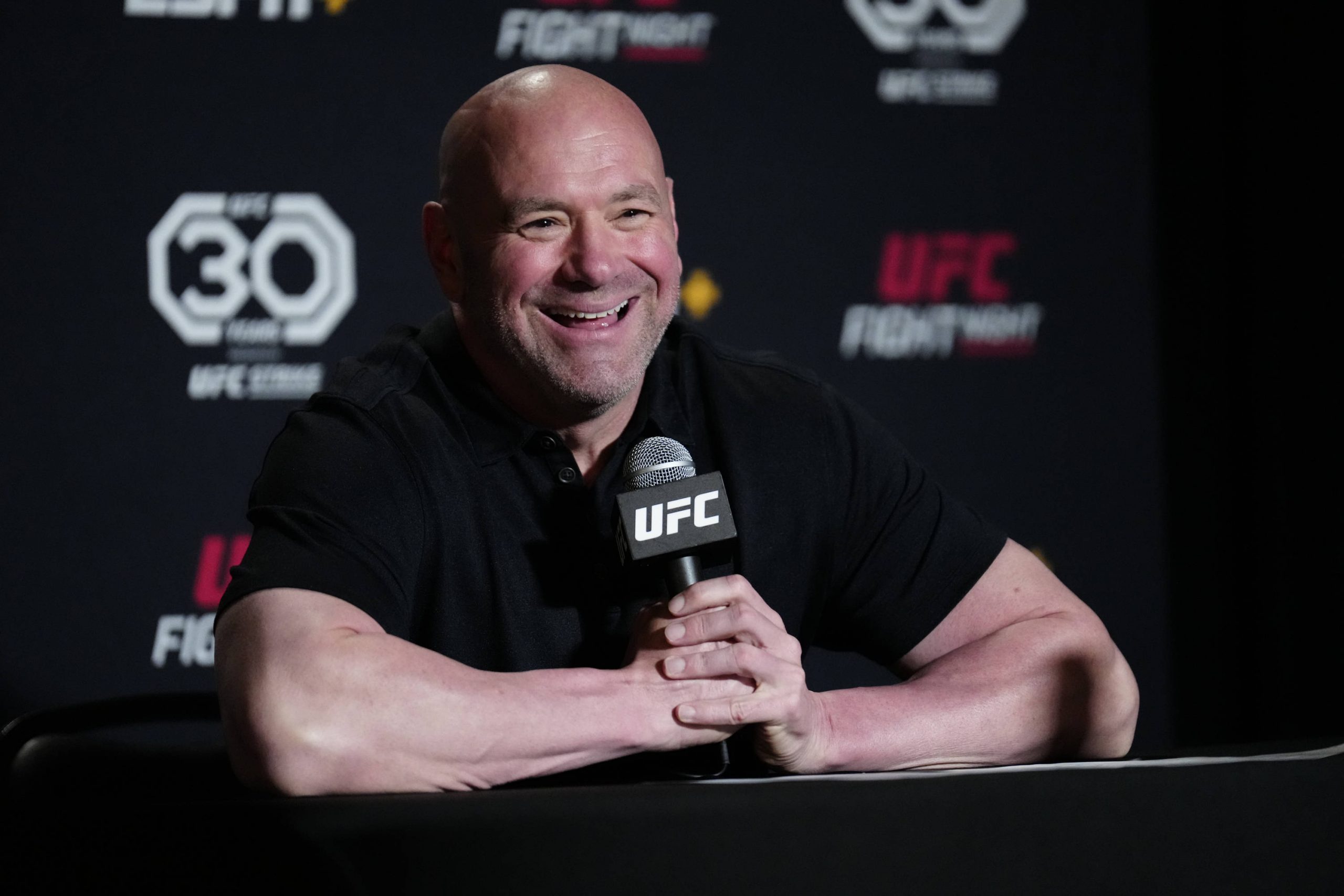 Dana White speaks to the press at UFC Vegas 73.