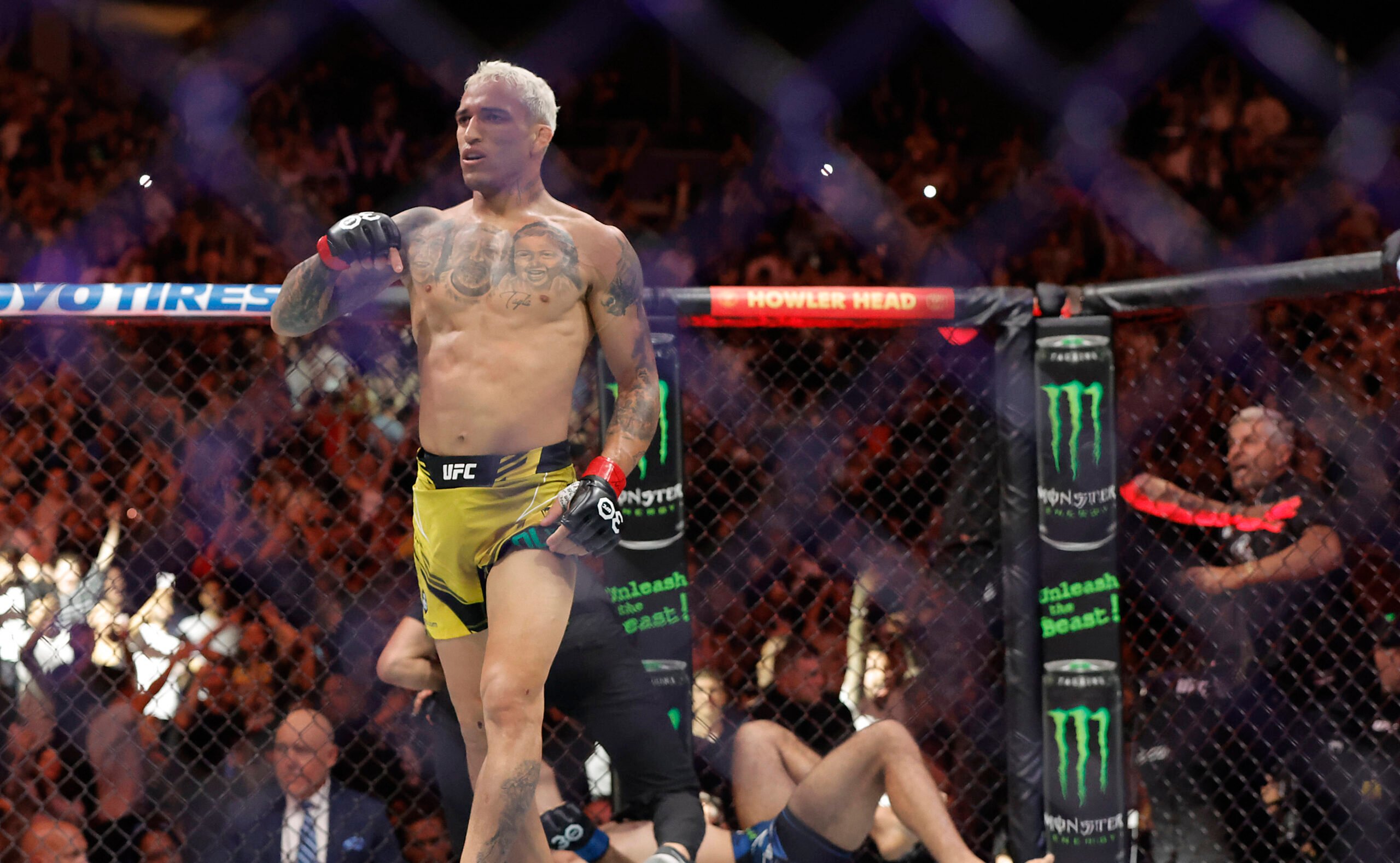 IMAGO/ZUMA Wire: Charles Oliveira was set to rematch Islam Makhachev at UFC 294.
