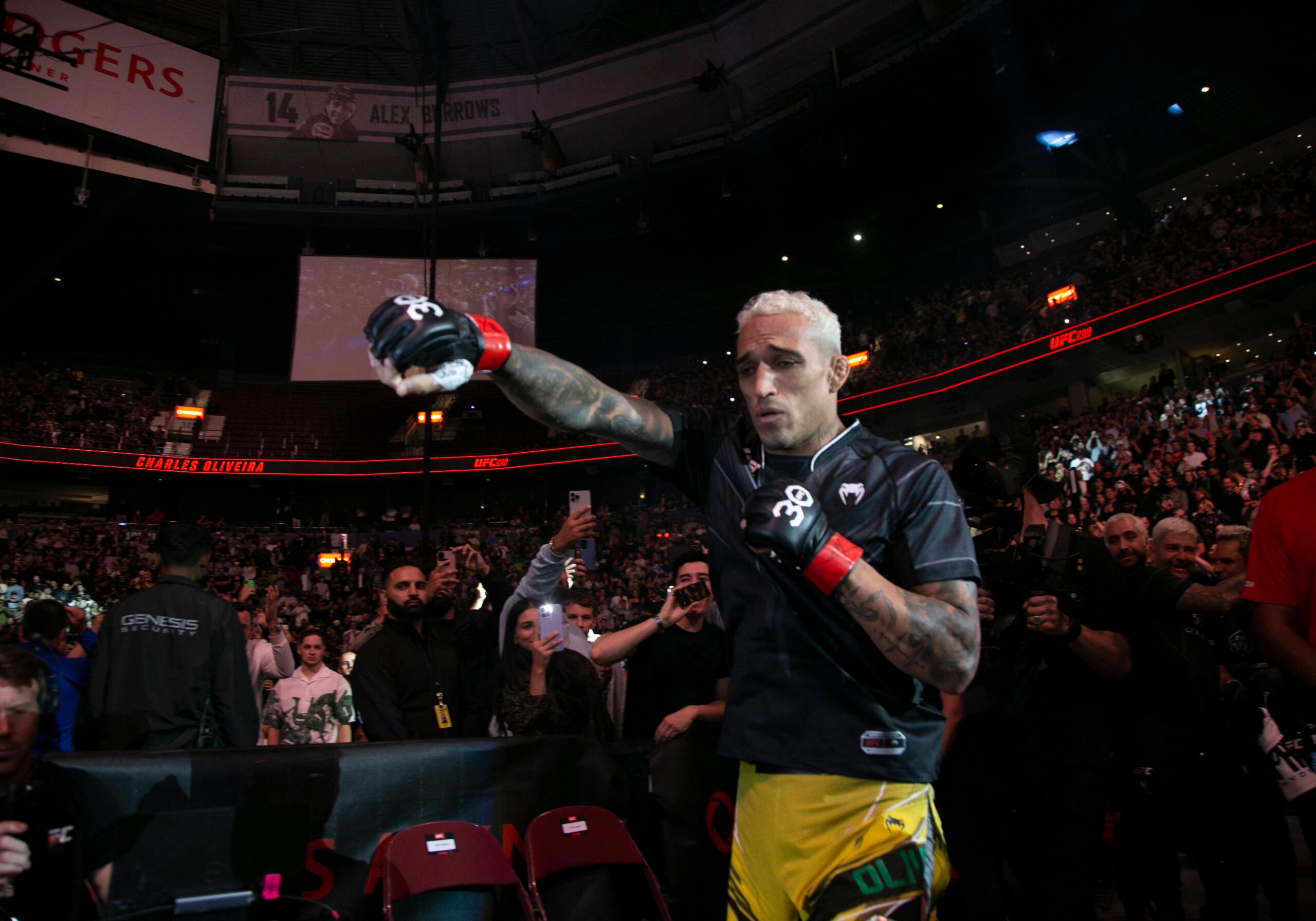 Charles Oliveira at UFC 289.