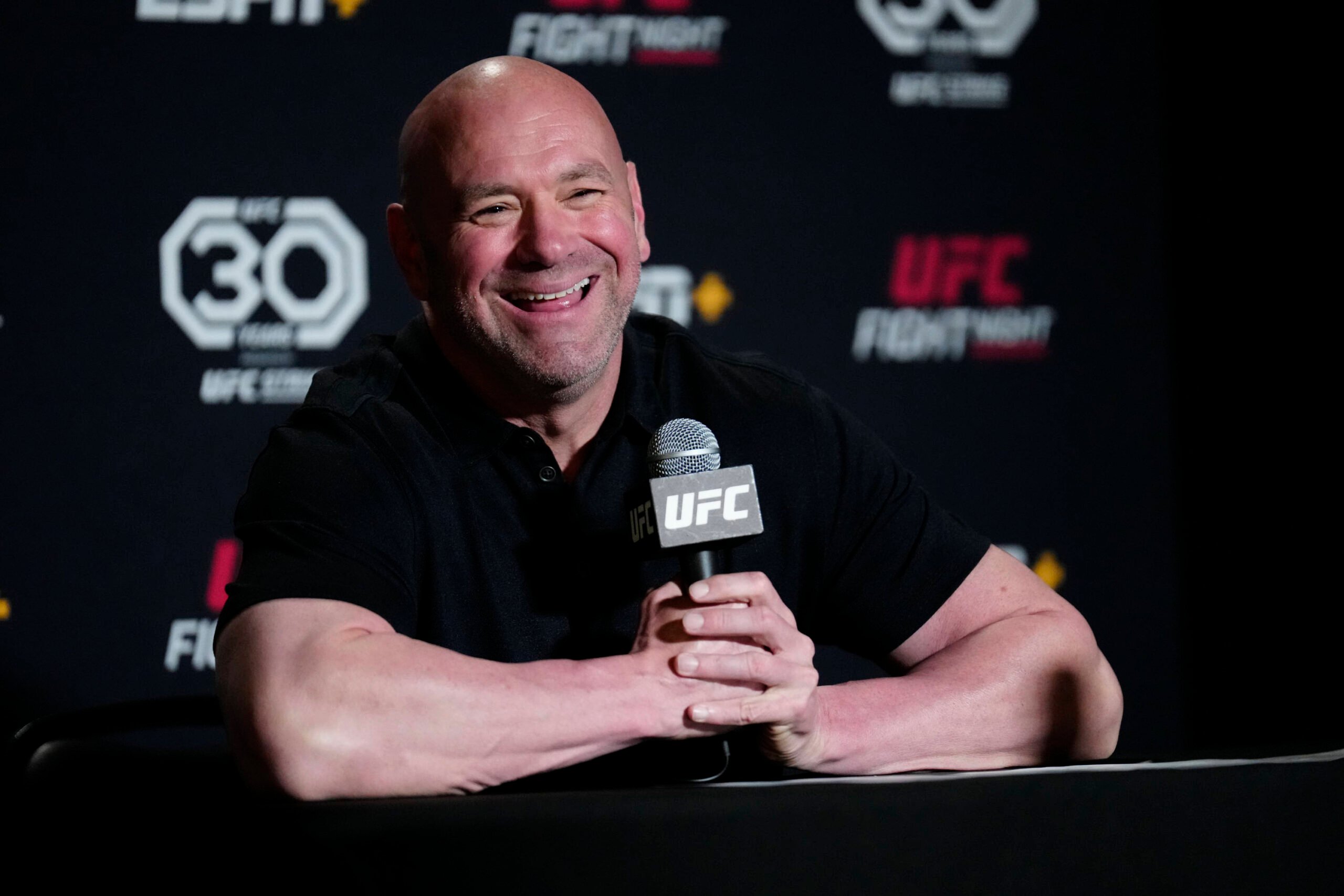 Dana White speaks to the media at UFC Fight Night