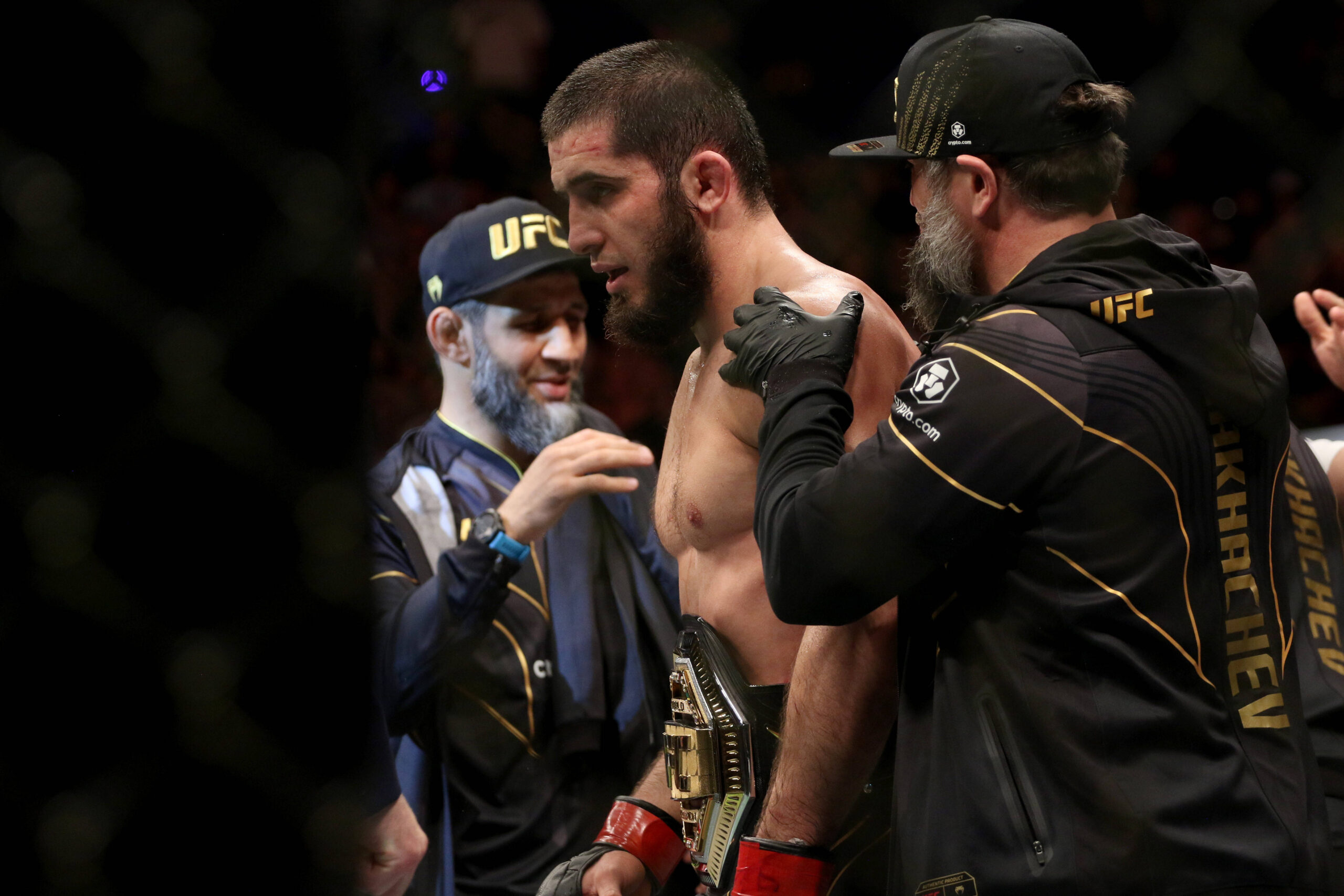 UFC 294 main eventer Islam Makhachev.