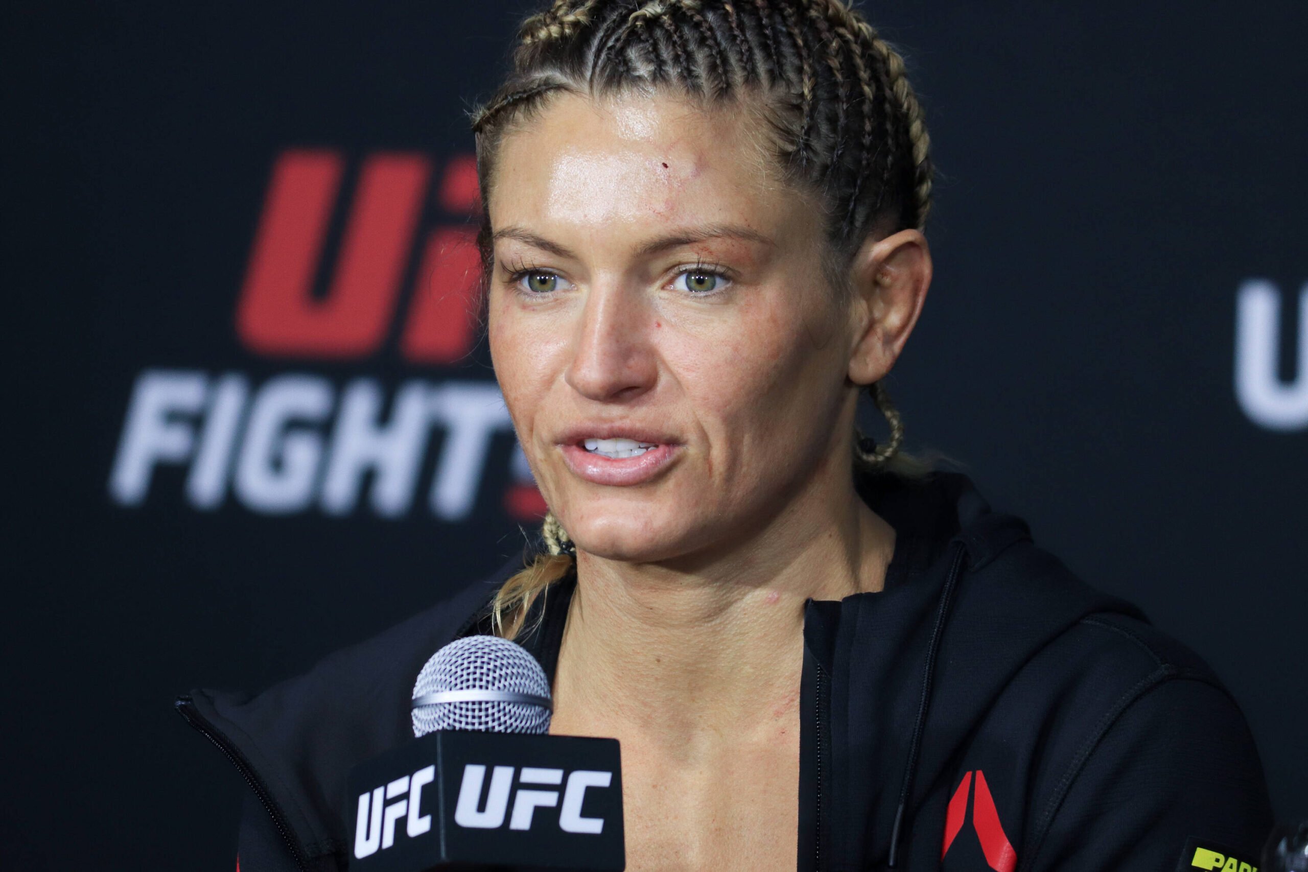 November 14, 2020, Las Vegas, Nevada, Las Vegas, NV, United States: LAS VEGAS, NV - NOVEMBER 14: MMA Fighter Ashley Yoder interacts with media afte...