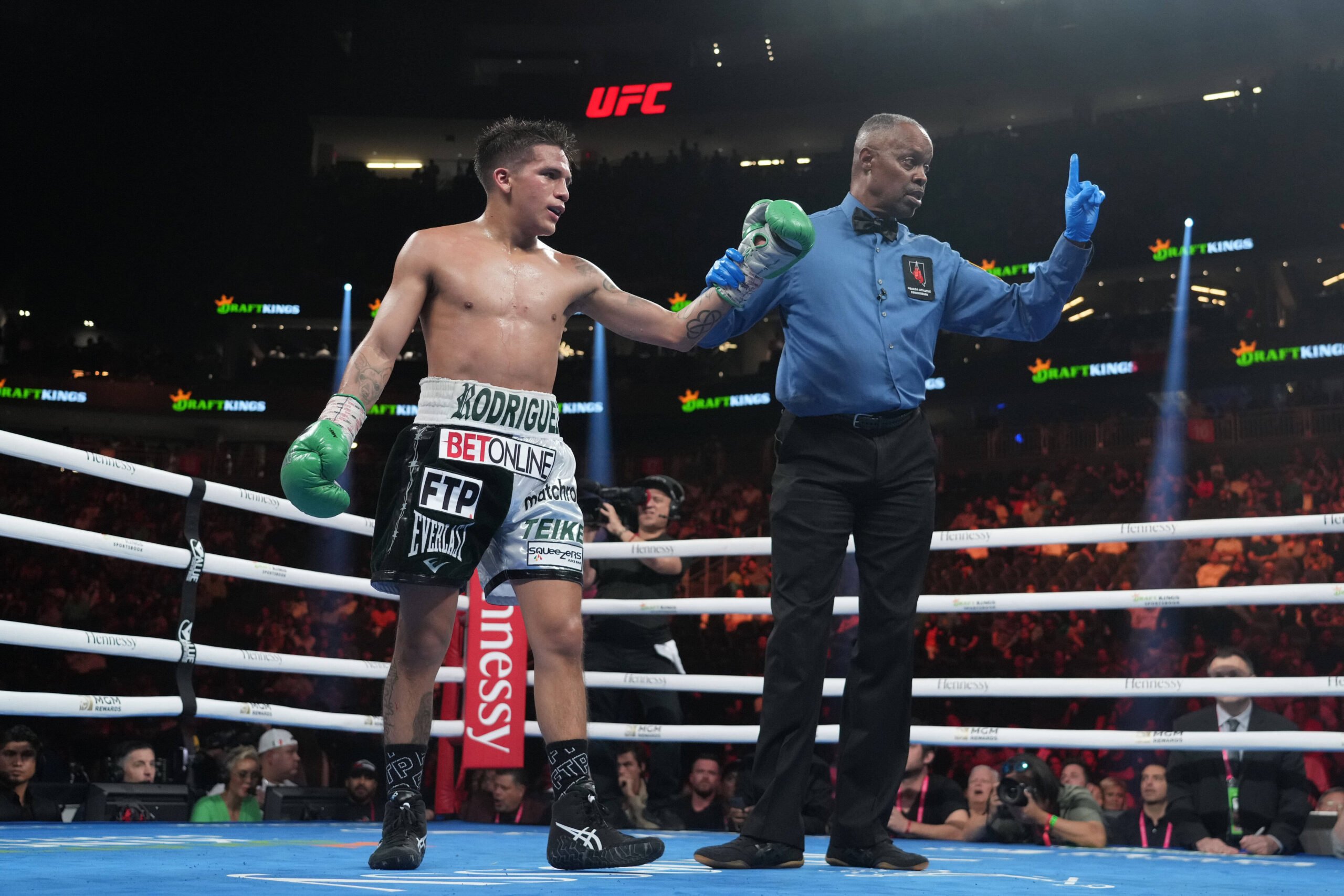 Boxing: Rodriguez vs Gonzaelz Sep 17, 2022; Las Vegas, Nevada, USA; Jesse Rodriguez (silver black trunks) and Israel Gonzalez (white trunks) box du...