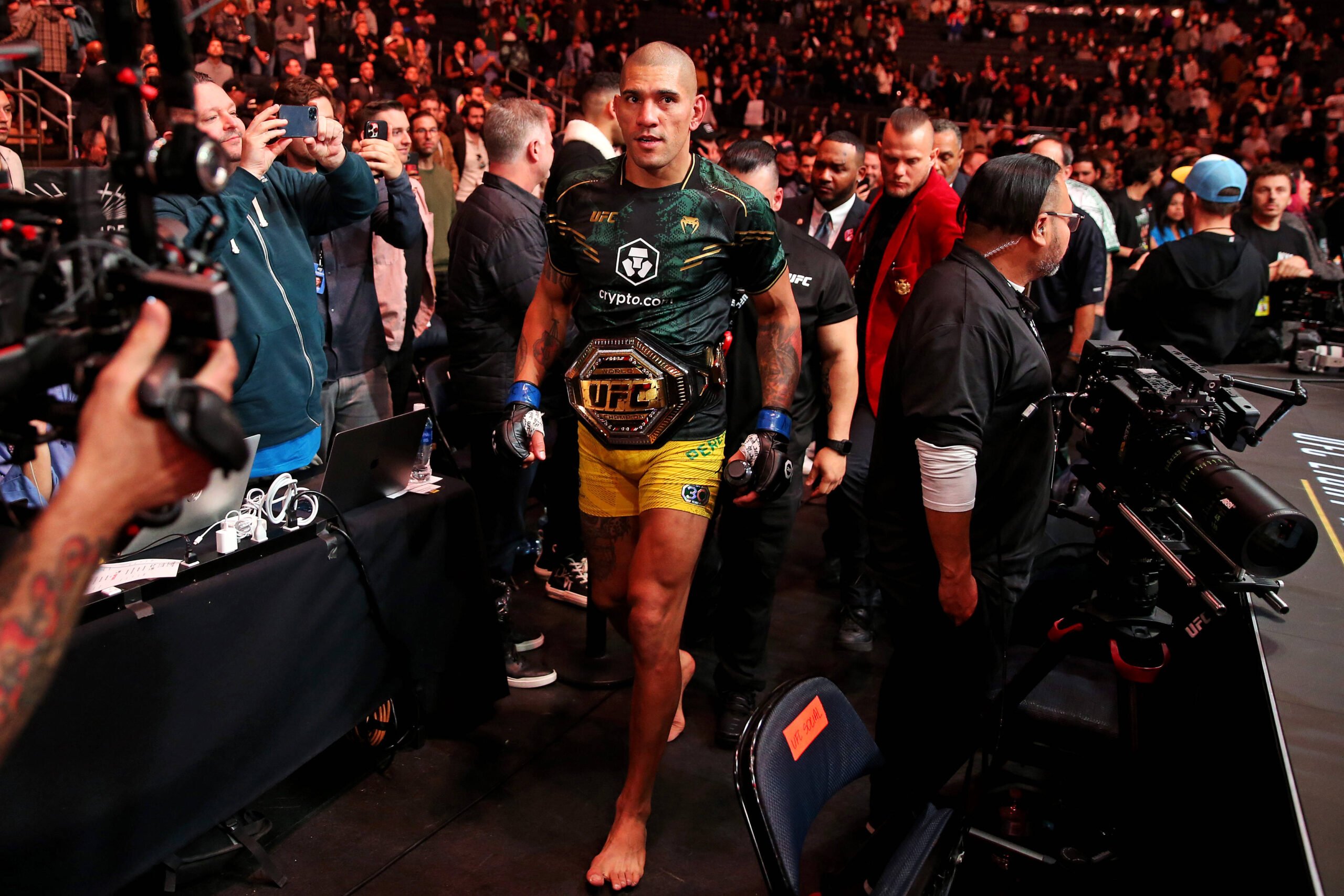 IMAGO/USA Today Network/Wendell Cruz: Alex Pereira wants to make the right move before going to the UFC heavyweight division.