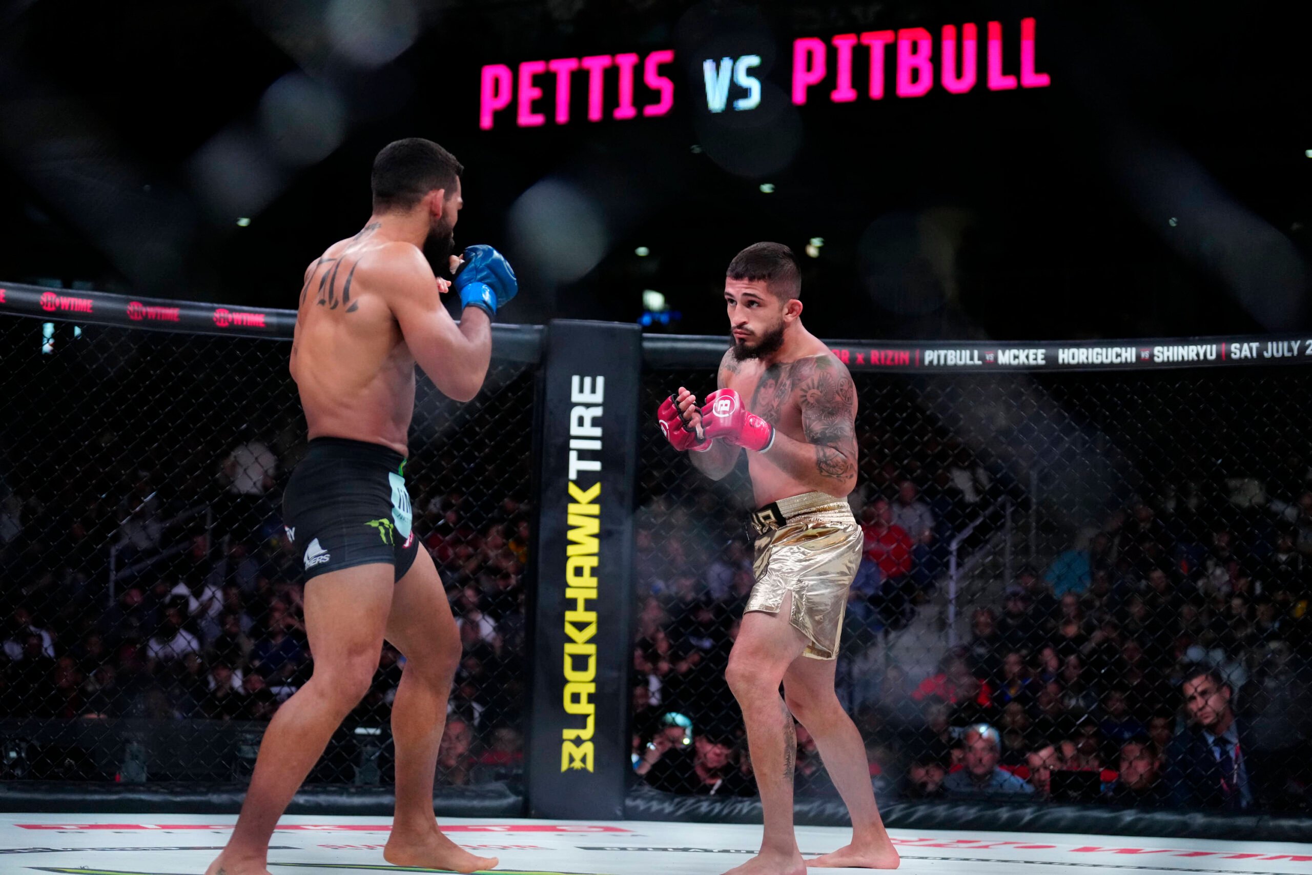 June 16, 2023, CHICAGO, CHICAGO, IL, United States: CHICAGO, IL - June 16: (L-R) Patricio Pitbull and Sergio Pettis compete in a 5-round bout the W...