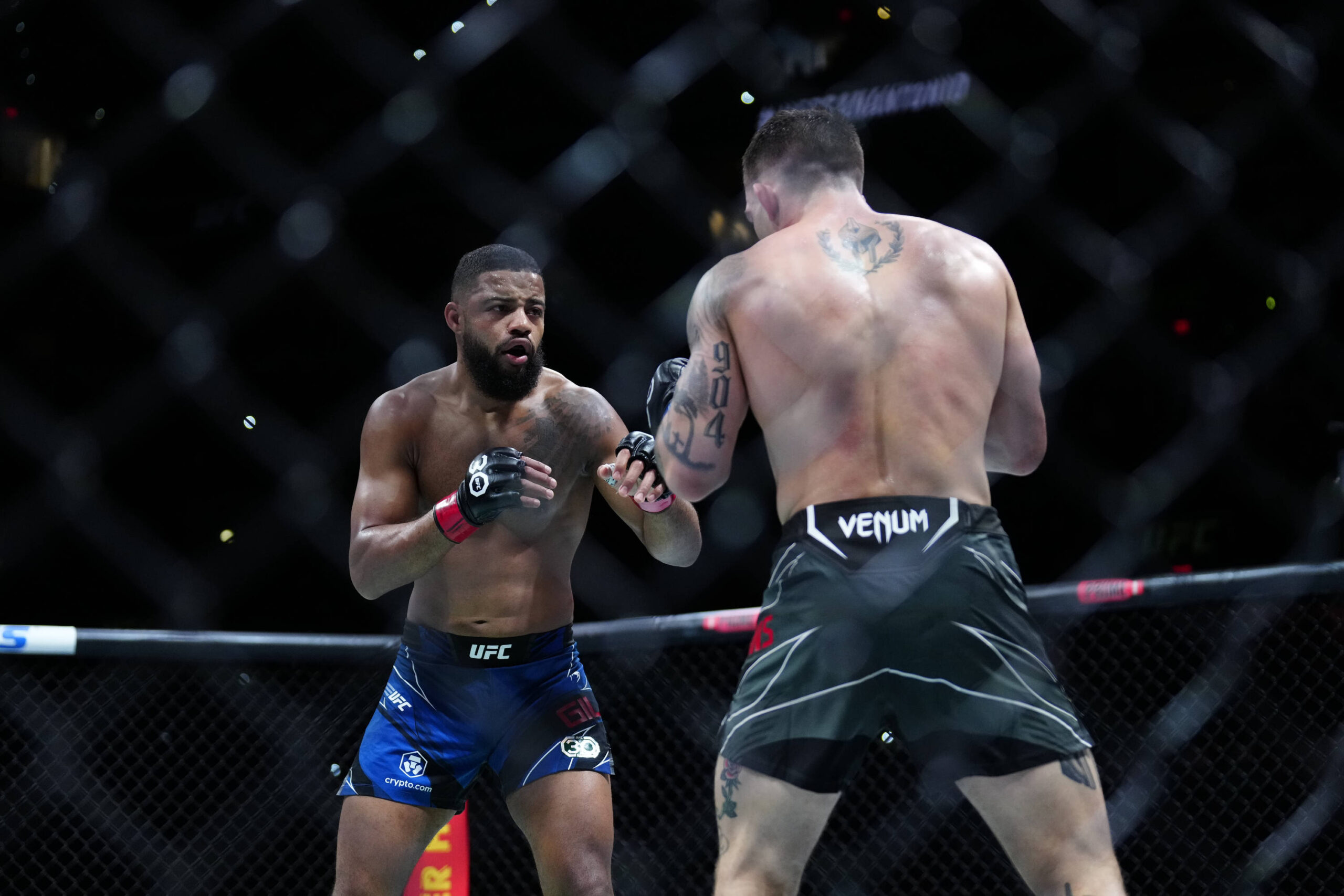 March 25, 2023, San Antonio, Texas, San Antonio, Texas, USA: SAN ANTONIO, TEXAS - MARCH 25: (L-R) Trevin Giles battles Preston Parsons in their Wel...