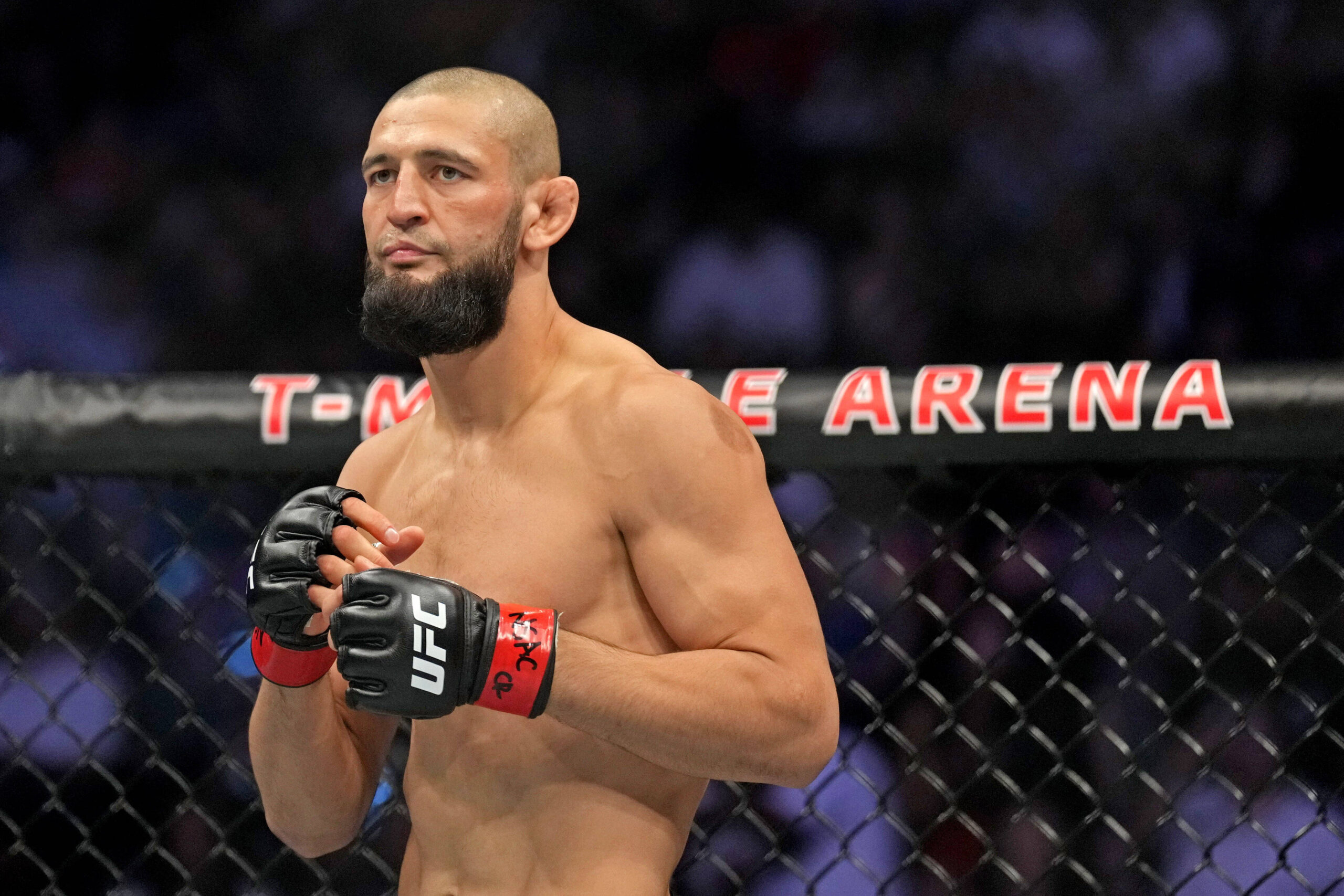 MMA: UFC 279-Chimaev vs Holland, Sep 10, 2022; Las Vegas, Nevada, USA; Khamzat Chimaev (red gloves) fights Kevin Holland (blue gloves) during UFC 2...