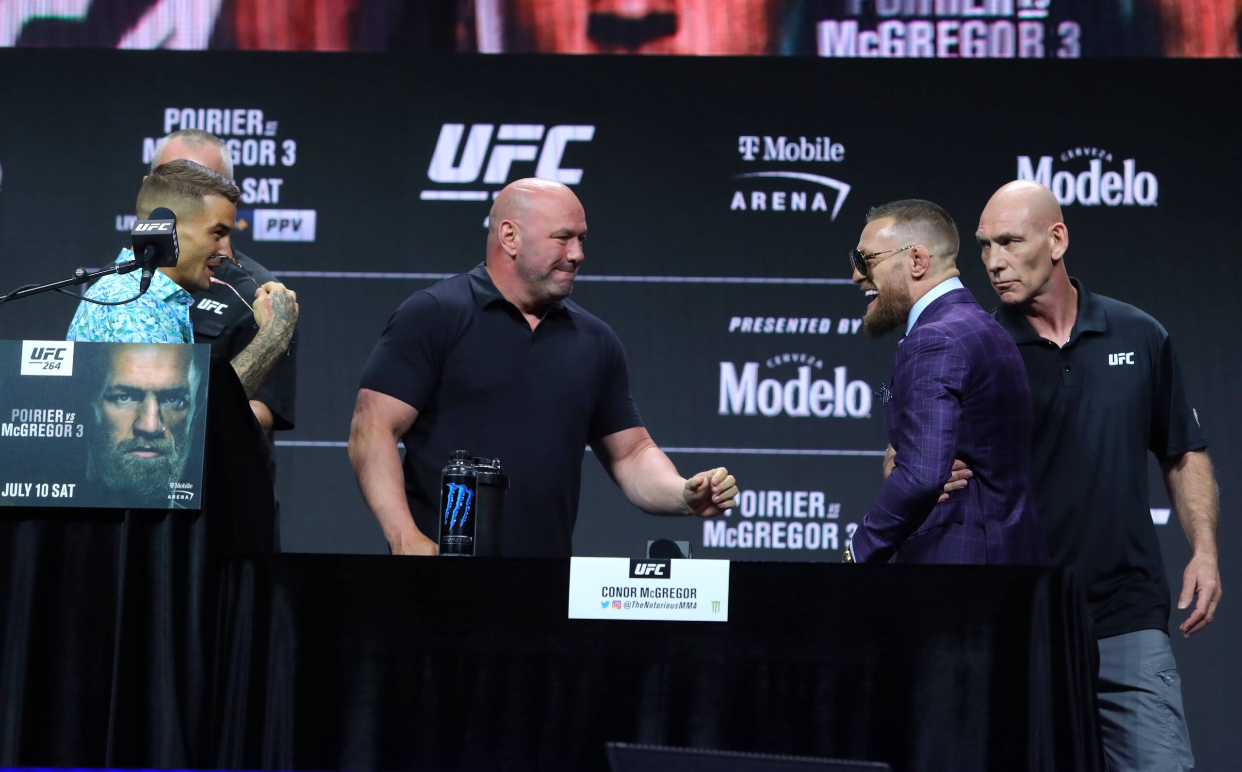 UFC 264 press conference, PK, Pressekonferenz T-Mobile Arena, Las Vegas, Nevada, USA 8 7 2021 Dustin Poirier and Conor McGregor with UFC President ...
