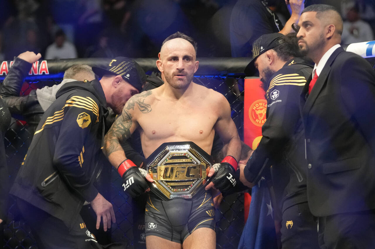 Alexander Volkanovski vs. Ilia Topuria headlines Saturday's UFC 298 live mma fight card