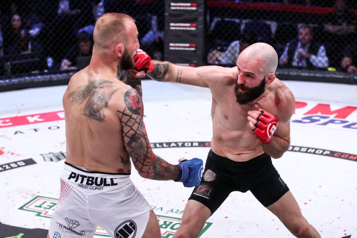 Pedro Carvalho (l) punches Piotr Niedzielski in an MMA fight