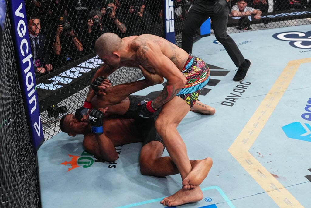 UFC 300: Pereira v Hill