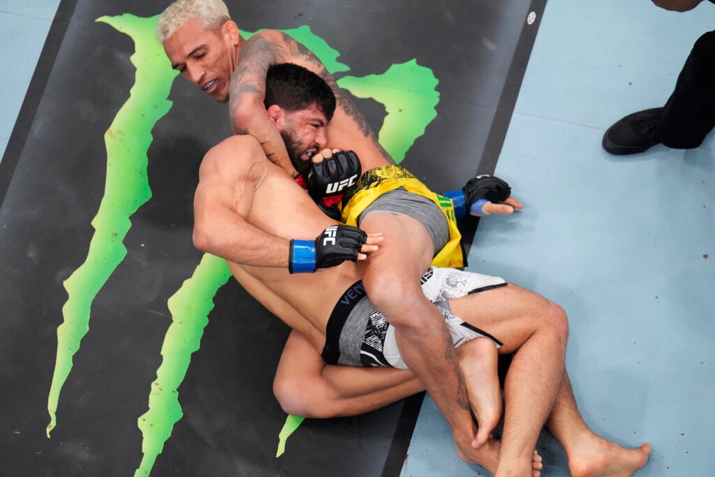 UFC 300: Oliveira v Tsarukyan
