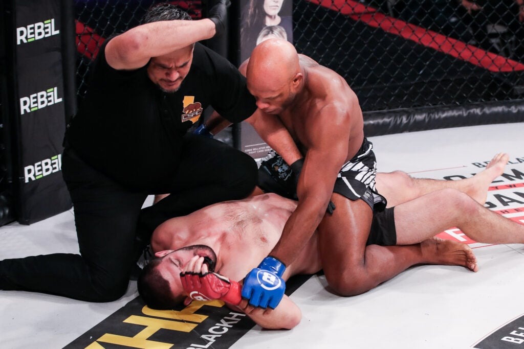 Linton Vassell knocking out Valentin Moldavsky in their Bellator rematch