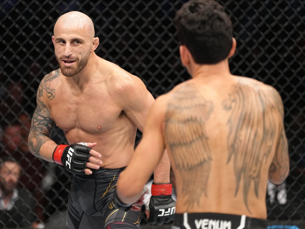 UFC 276: Volkanovski v Holloway