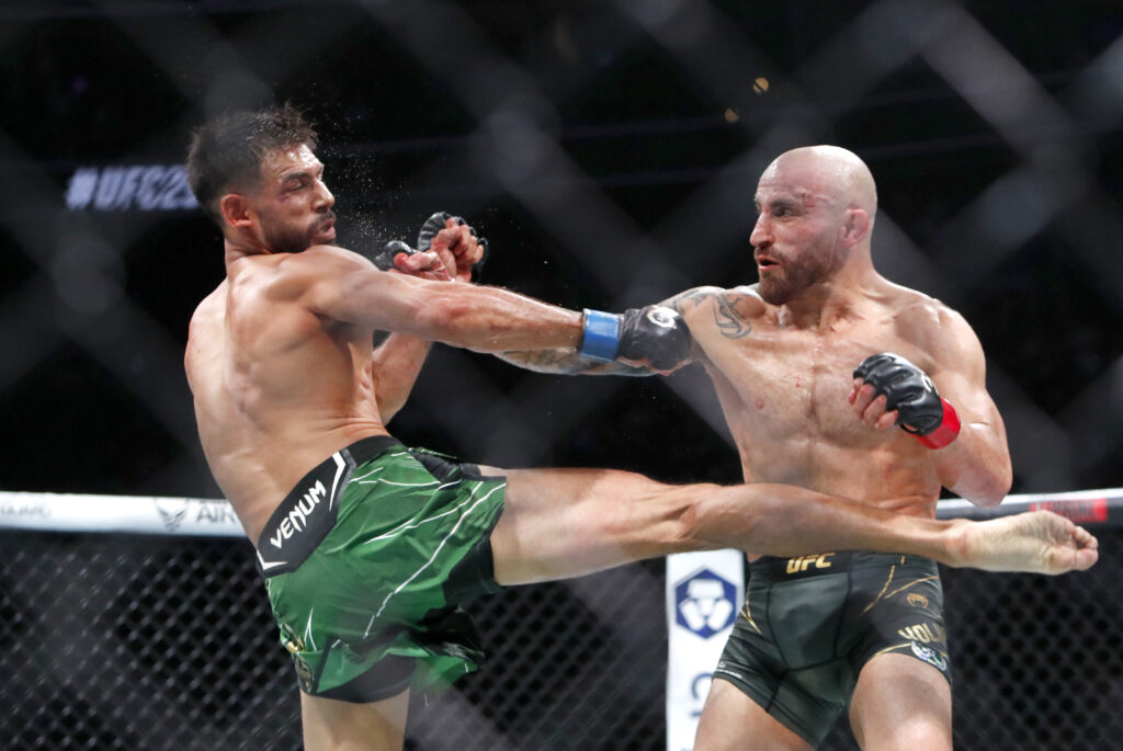 UFC 290: Volkanovski v Rodriguez
