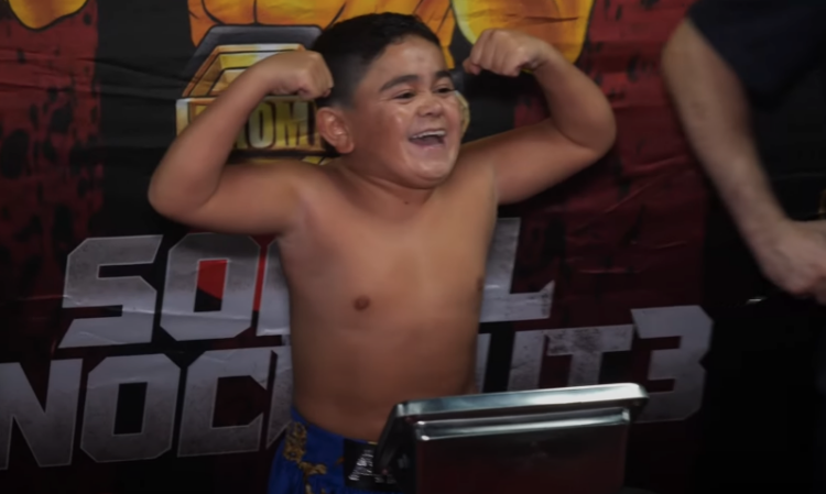 Abdu Rozik weighing in for his boxing fight