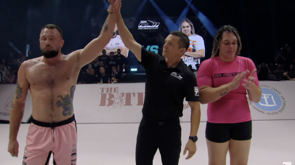 Craig Jones defeats Gabi Garcia in a grappling match