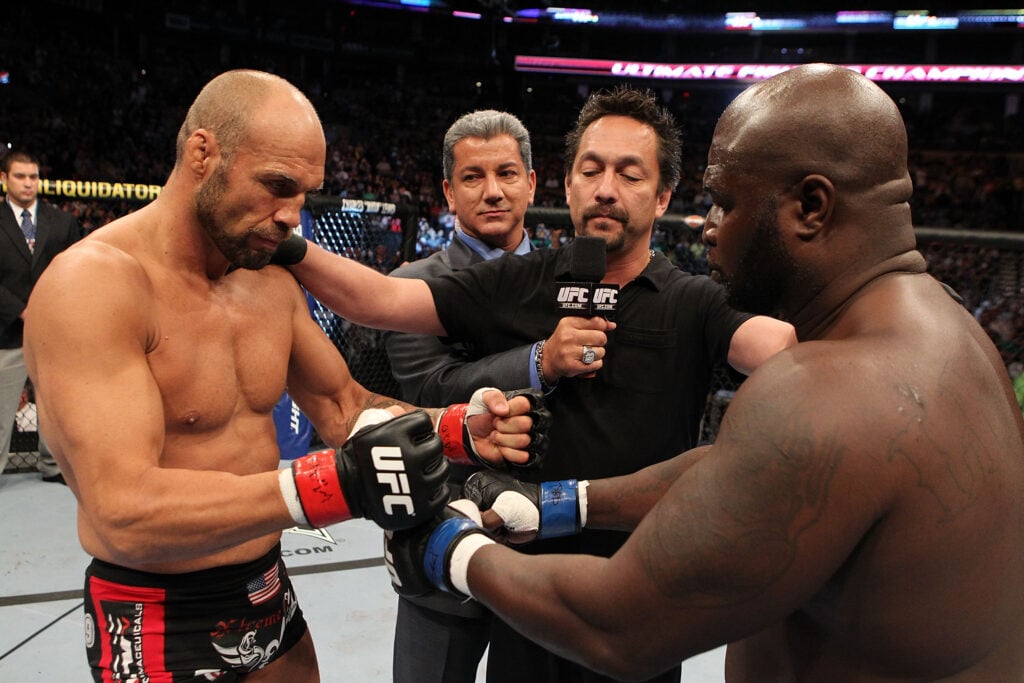 UFC 118: Toney v Couture