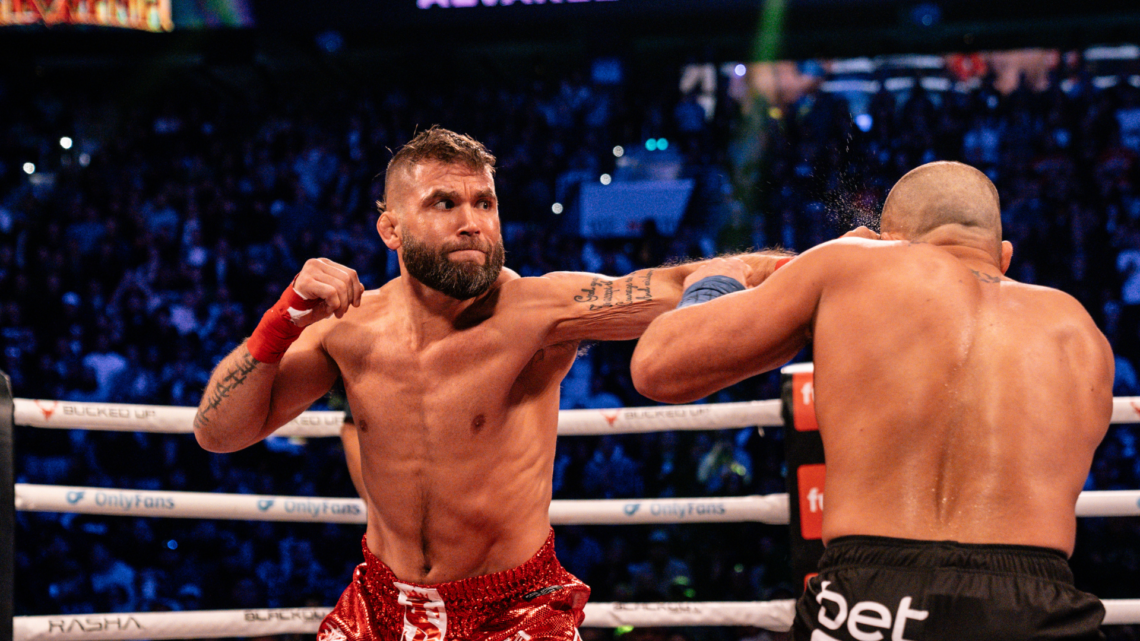 Jeremy Stephens punches Eddie Alvarez