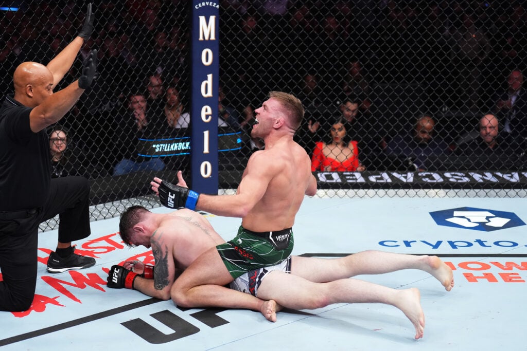 UFC 282: Till v Du Plessis
