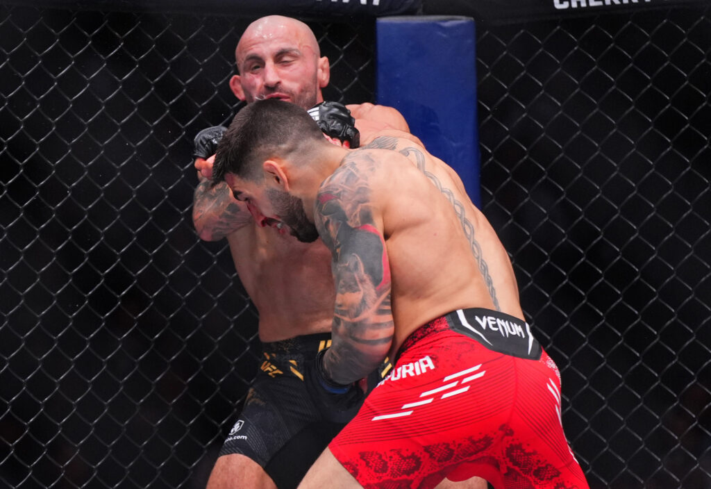 UFC 298: Volkanovski v Topuria