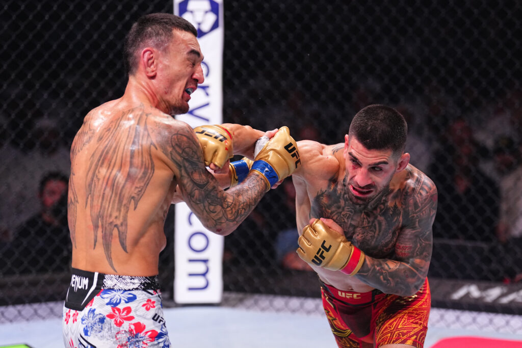 UFC 308: Topuria v Holloway