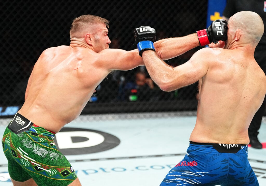Image of Dricus du Plessis and Sean Strickland