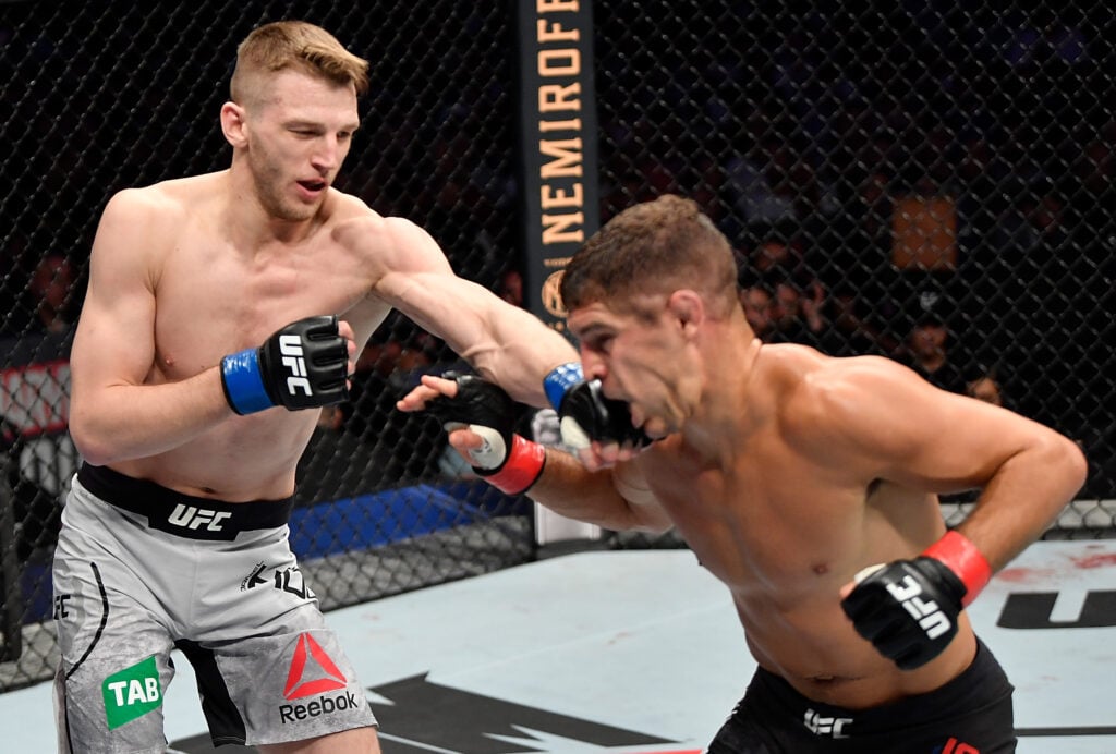 UFC 243: Iaquinta v Hooker