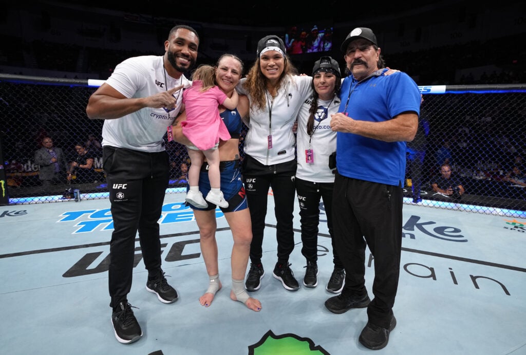 Image of Nina Nunes and Amanda Nunes