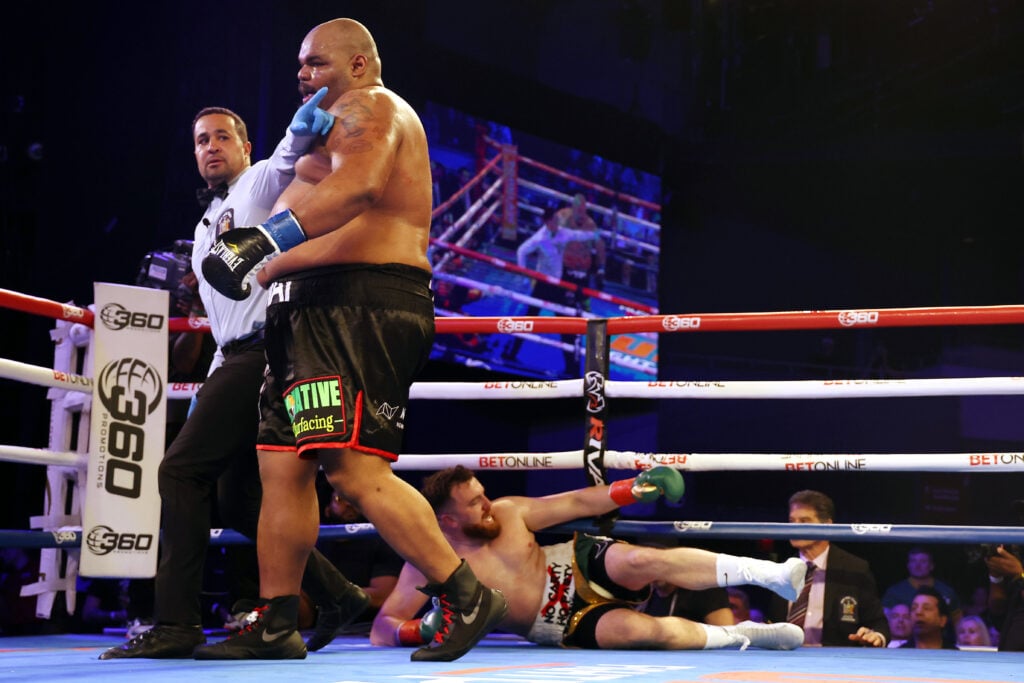 Callum Walsh v Dean Sutherland