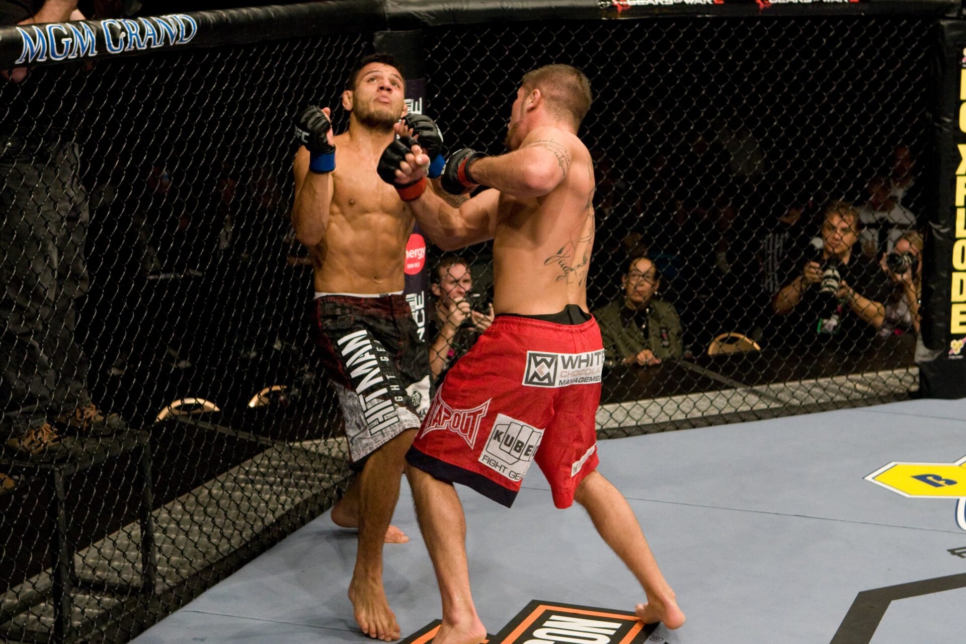 Image of Jeremy Stephens knocking out Rafael Dos Anjos at UFC 91