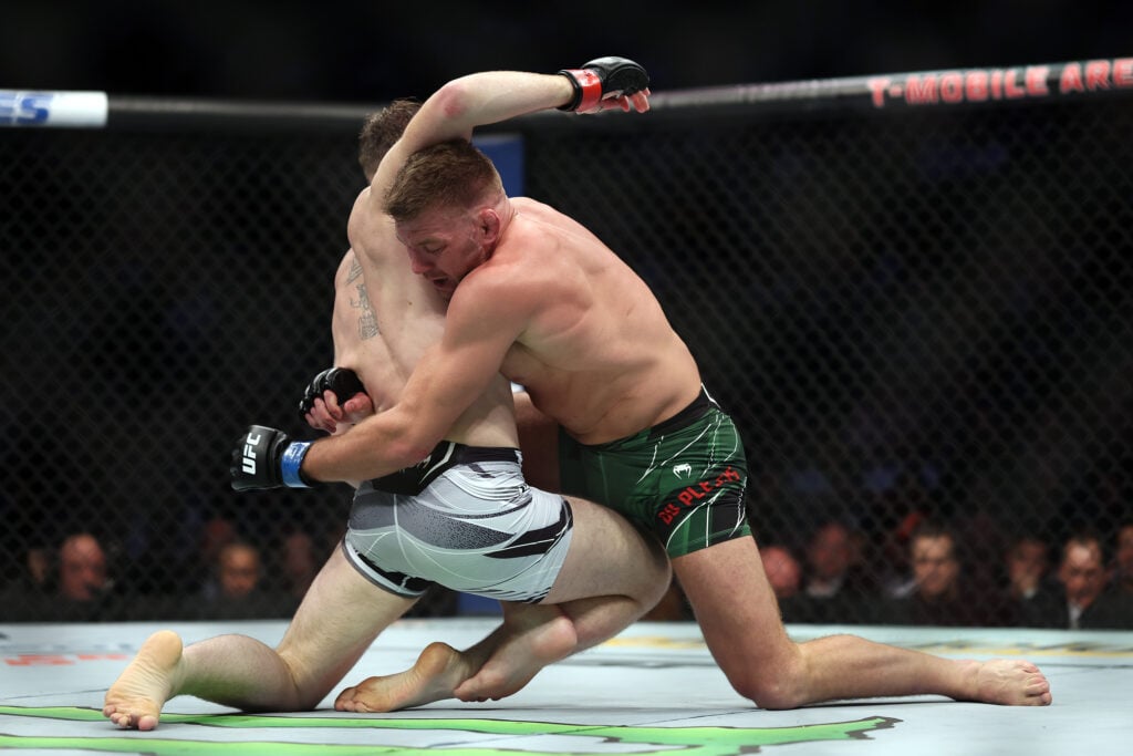 UFC 282: Till v Du Plessis
