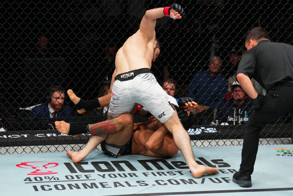 Ikram Aliskerov lands KO blow on Andre Muniz during UFC Kansas City fight