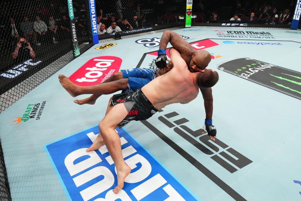 UFC Fight Night: Petersen v Mayes