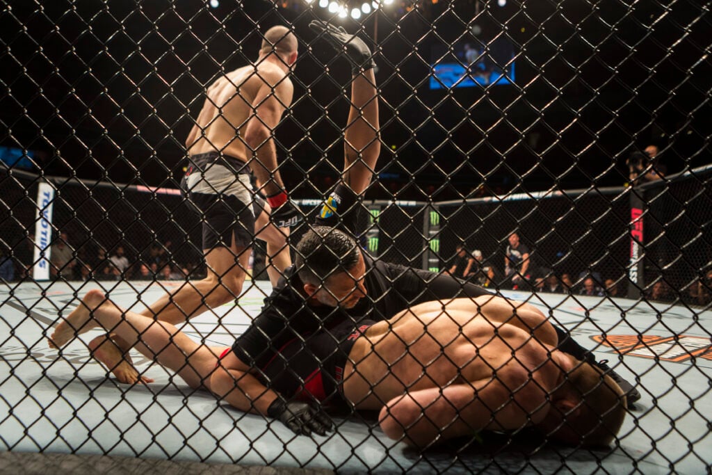 Volkan Oezdemir stops Misha Cirkunov in Stockholm, Sweden